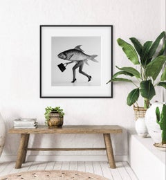 "Liquid Assets" Photographie 39" x 39" pouces Edition 1/3 par Olha Stepanian