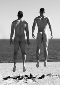 Photographie "Man's World" 35" x 28" pouces Édition de 7 par Olha Stepanian