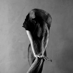 "Pygmalion et Galatée 3" Photographie 24" x 24" en Ed. de 15 par Olha Stepanian