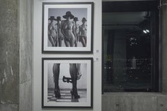 "Six" Fotografia in bianco e nero 31" x 31" pollici Edizione 1/7 di Olha Stepanian