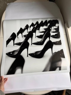 "Mujeres" Fotografía en blanco y negro 24" x 24" en Edición 2/15 por Olha Stepanian