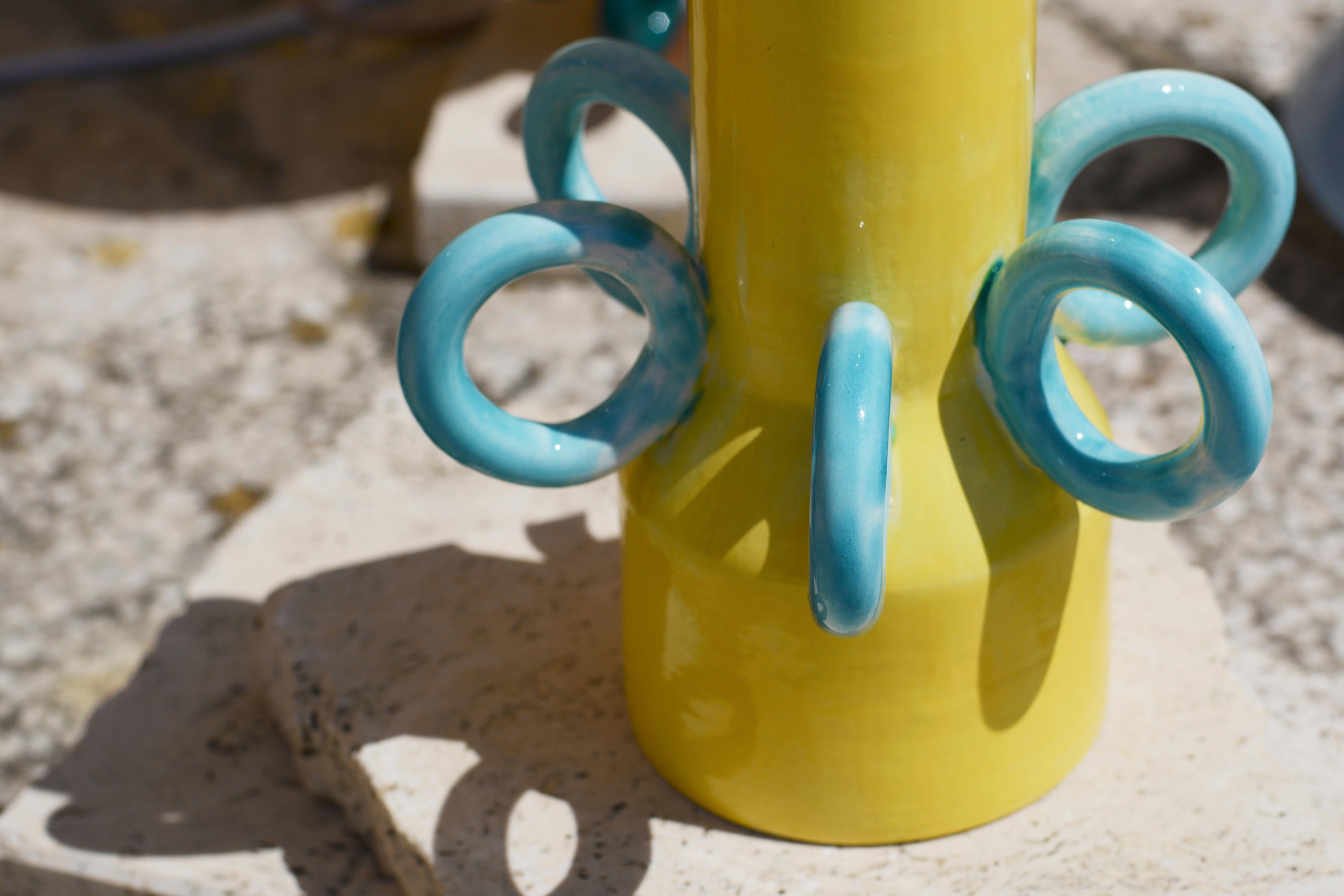 Italiano Vaso Olio in ceramica di Arianna De Luca in vendita