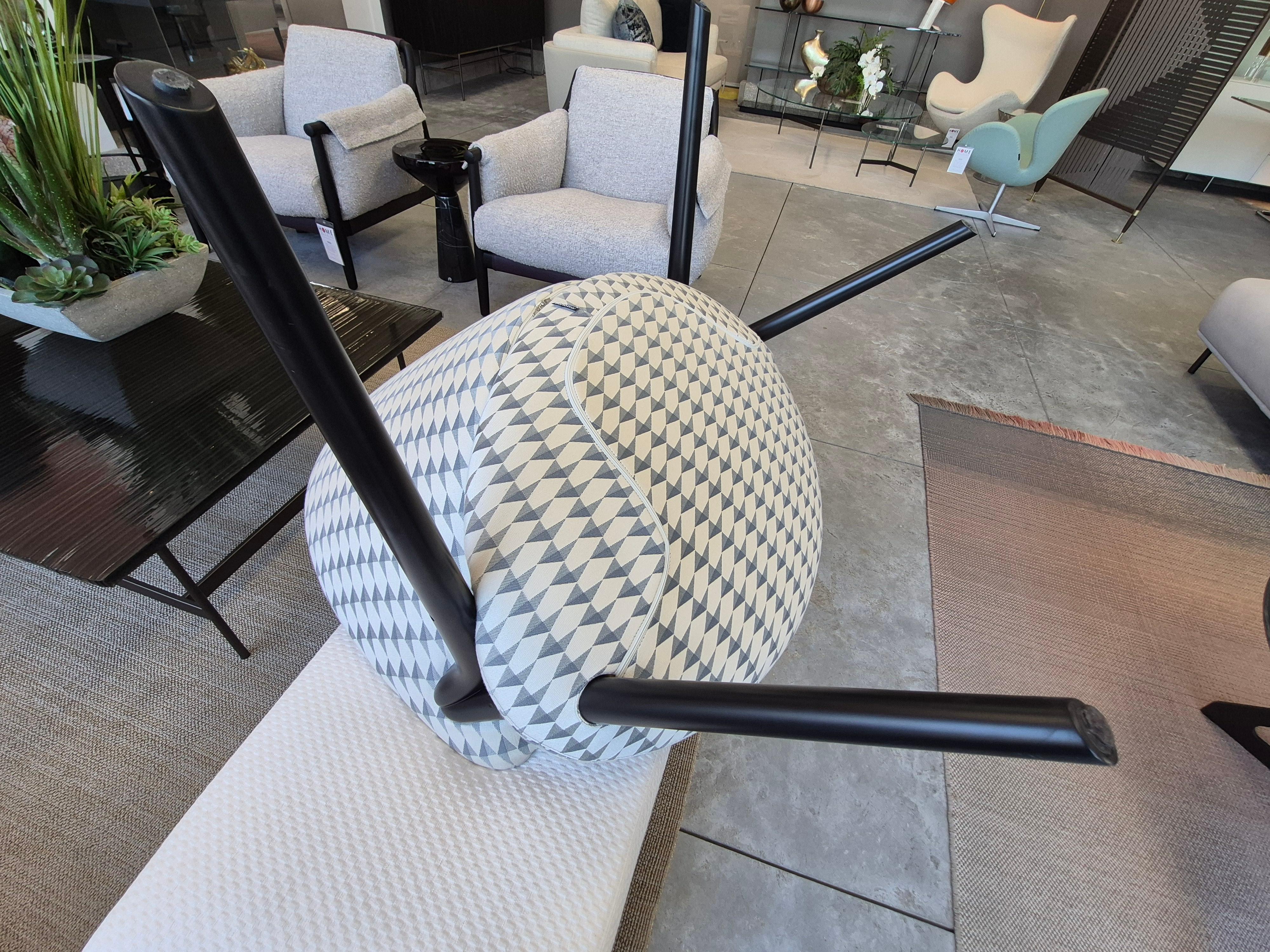 Tissé à la main Fauteuil Oliva en vente