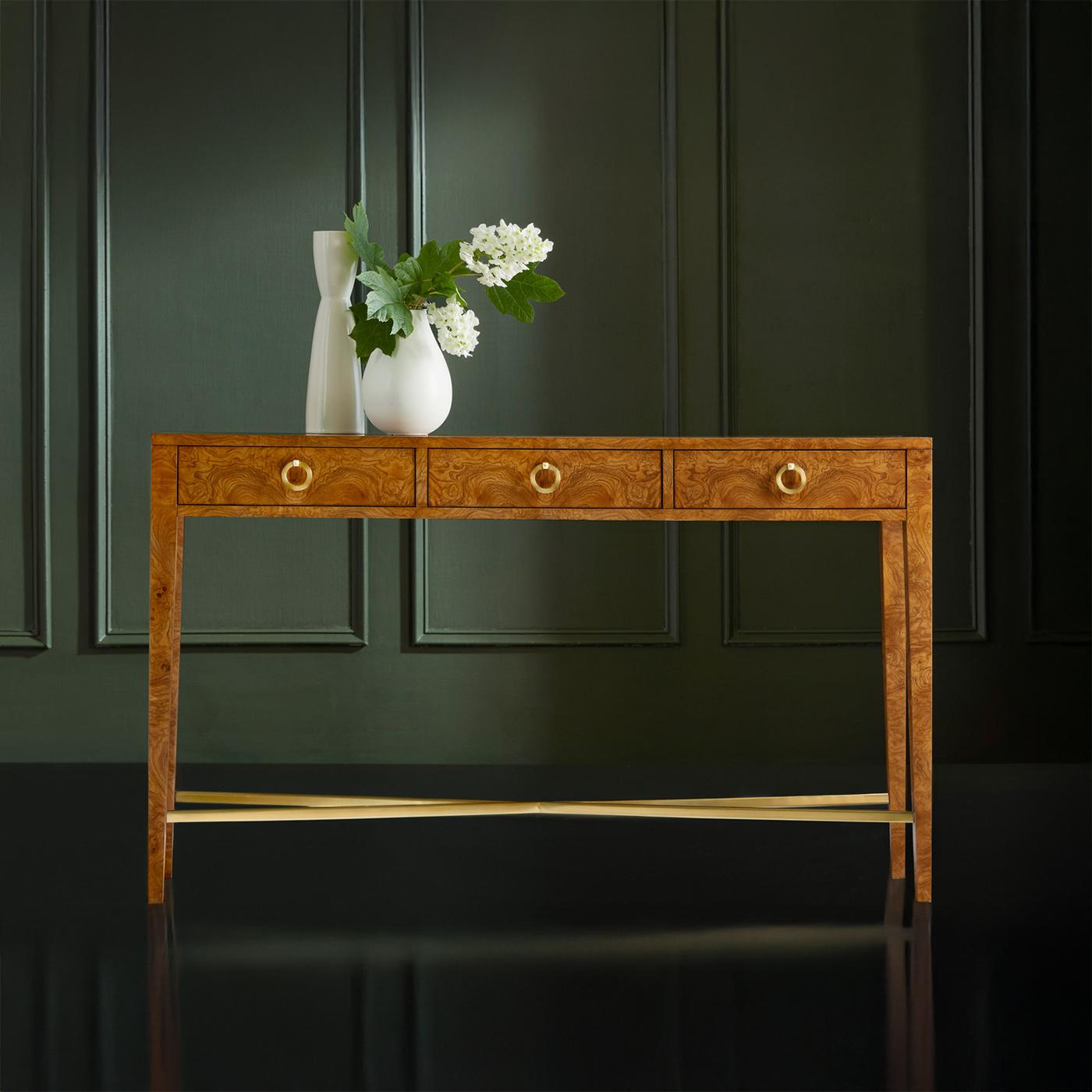 Vietnamien Table console en loupe de frêne Oliver en vente