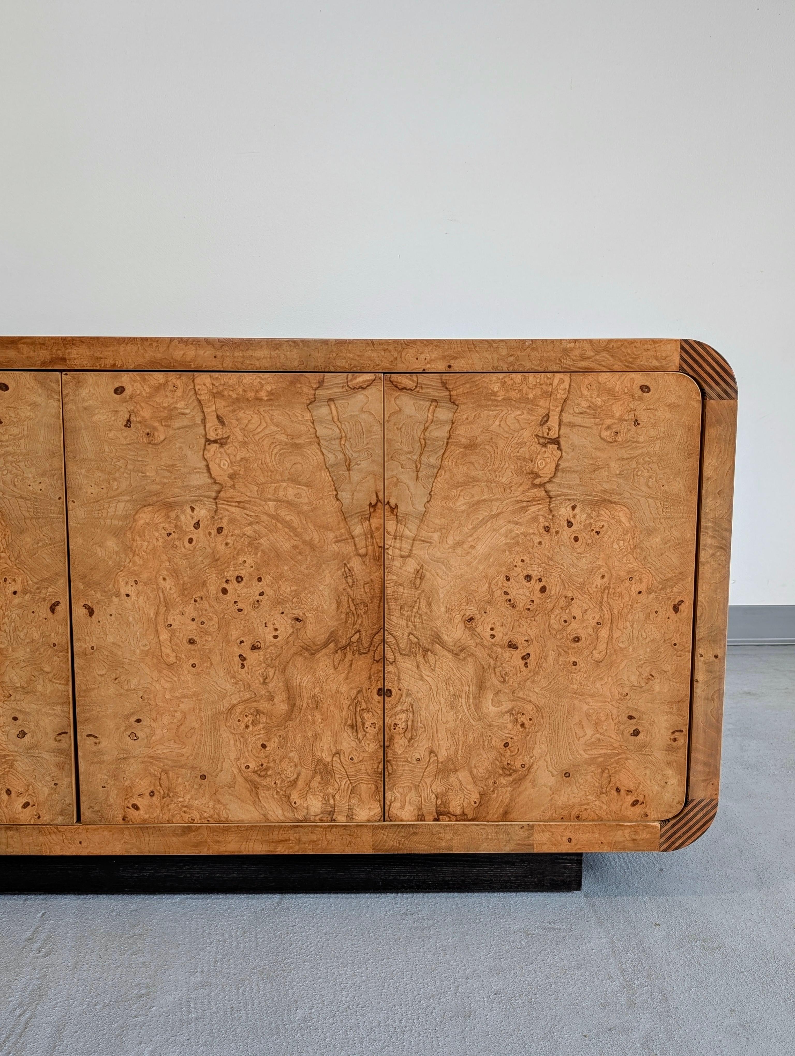 Olive Ash Burlwood Credenza by Henredon, Scene Two In Good Condition In Lynn, MA