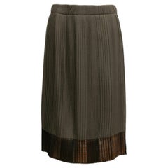 Gonna a pieghe in misto lana vergine di Brunello Cucinelli color Oliver e marrone, taglia IT 42
