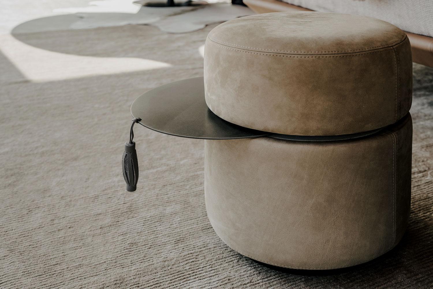 Steel Giorgetti Otto Pouf Ottoman in Olive Nubuck Leather and Extractable Pewter Table For Sale