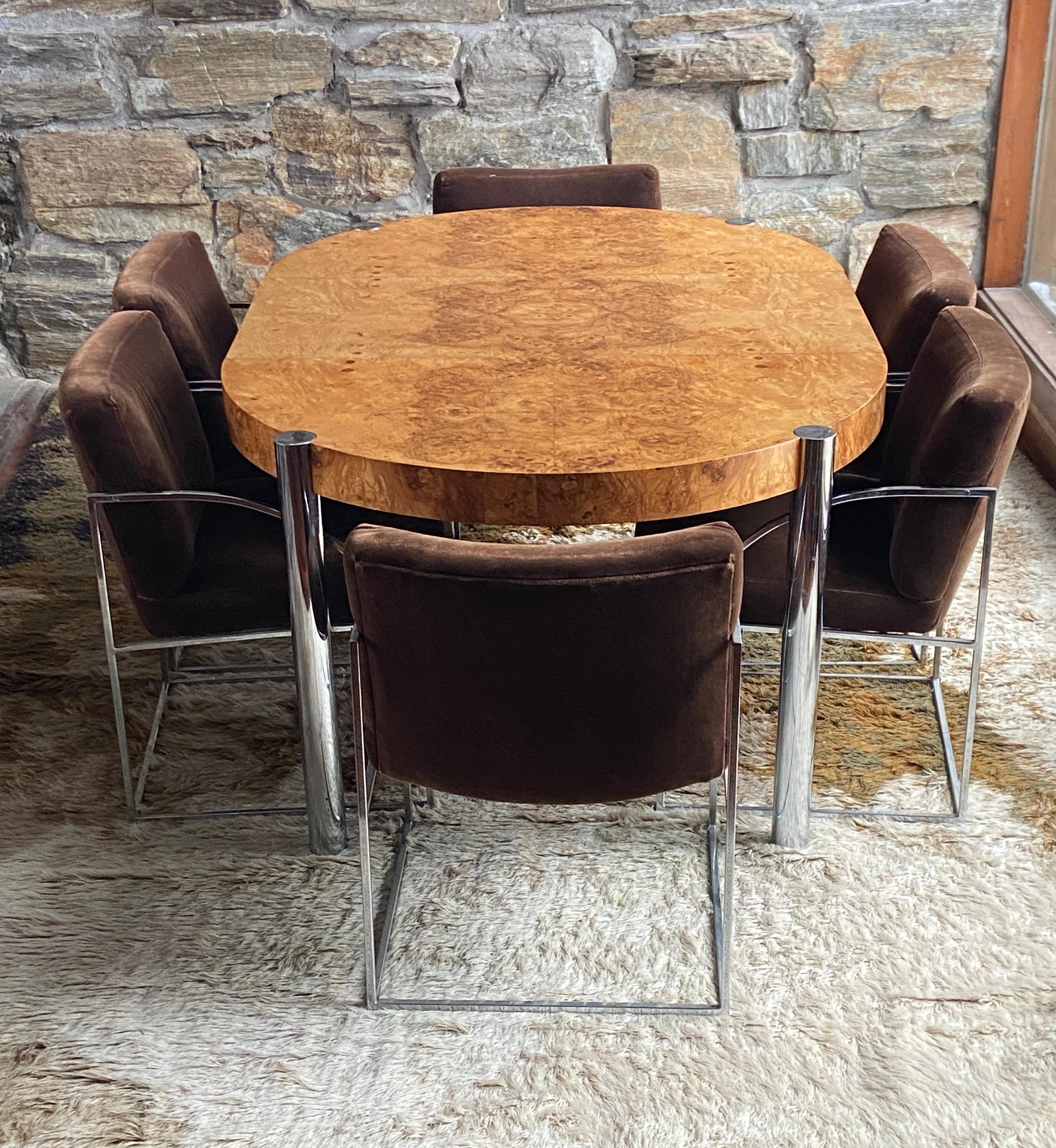 Ausziehbarer Esstisch aus Olivenholz – rund bis oval – Milo Baughman, Pace-Stil (Ende des 20. Jahrhunderts) im Angebot