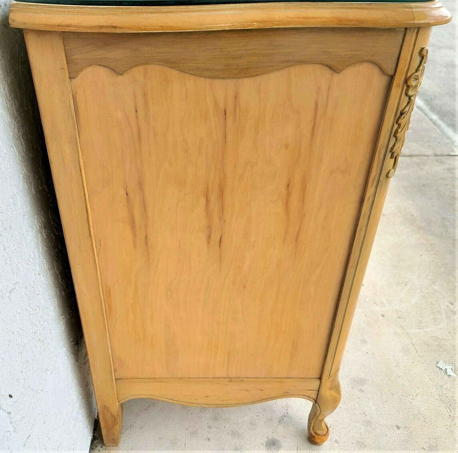 Olive Burl French Louis XV Glass Top Dresser In Good Condition For Sale In Lake Worth, FL