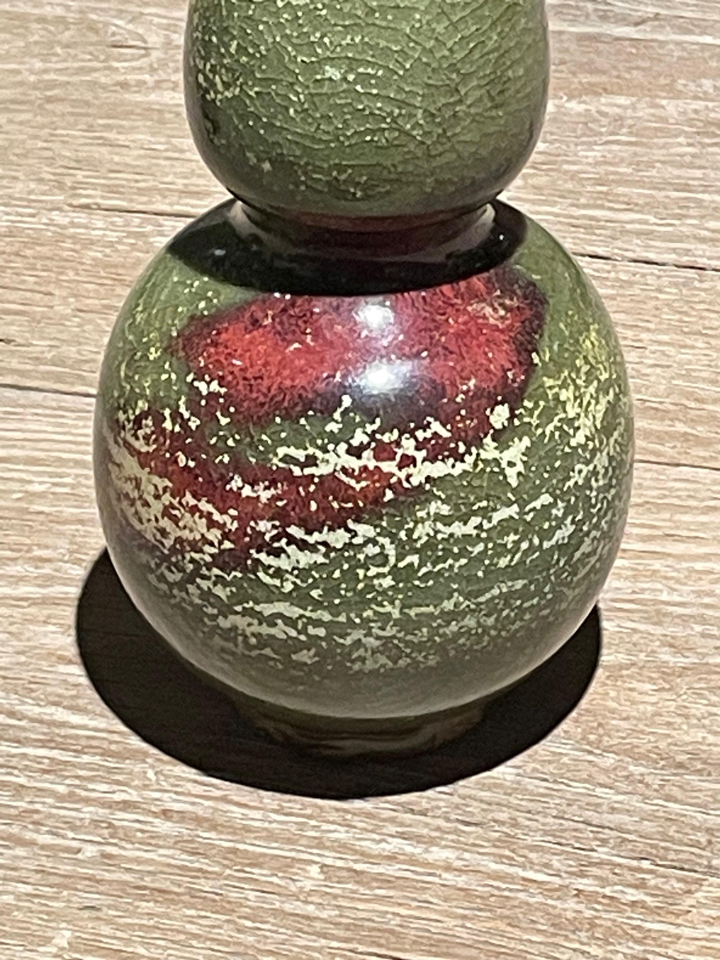 Olive Glaze with Burgundy Accents Gourd Shape Vase, China, Contemporary In New Condition In New York, NY