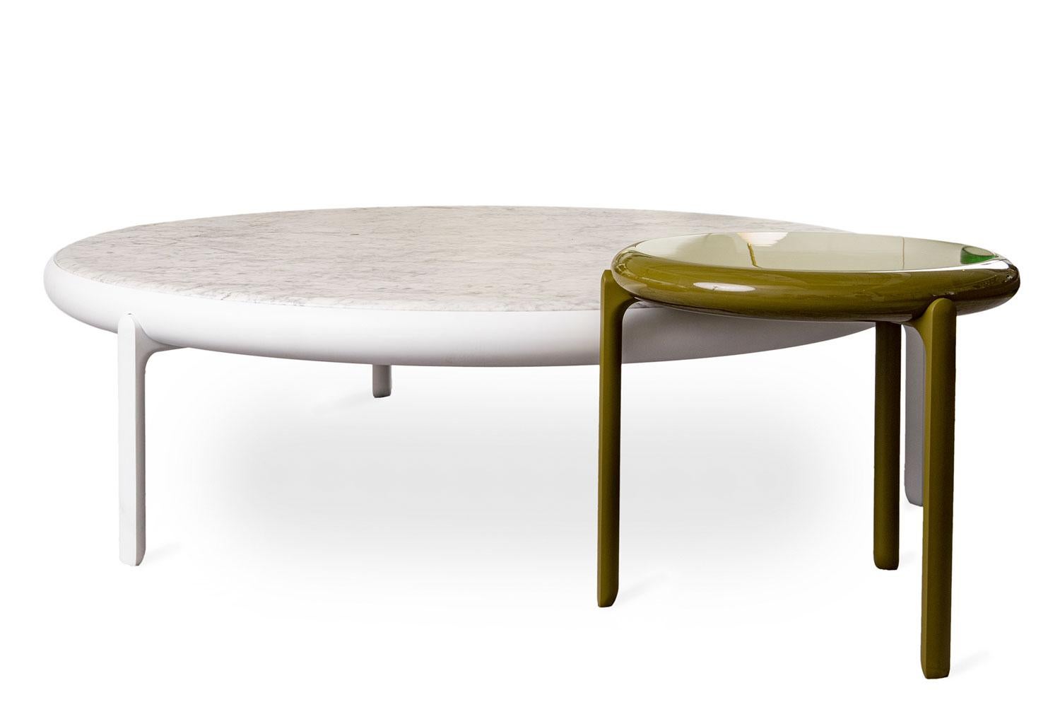 Italian Olive Glossy Lacquer Top Round Coffee Table by B&B Italia - Available Now  For Sale