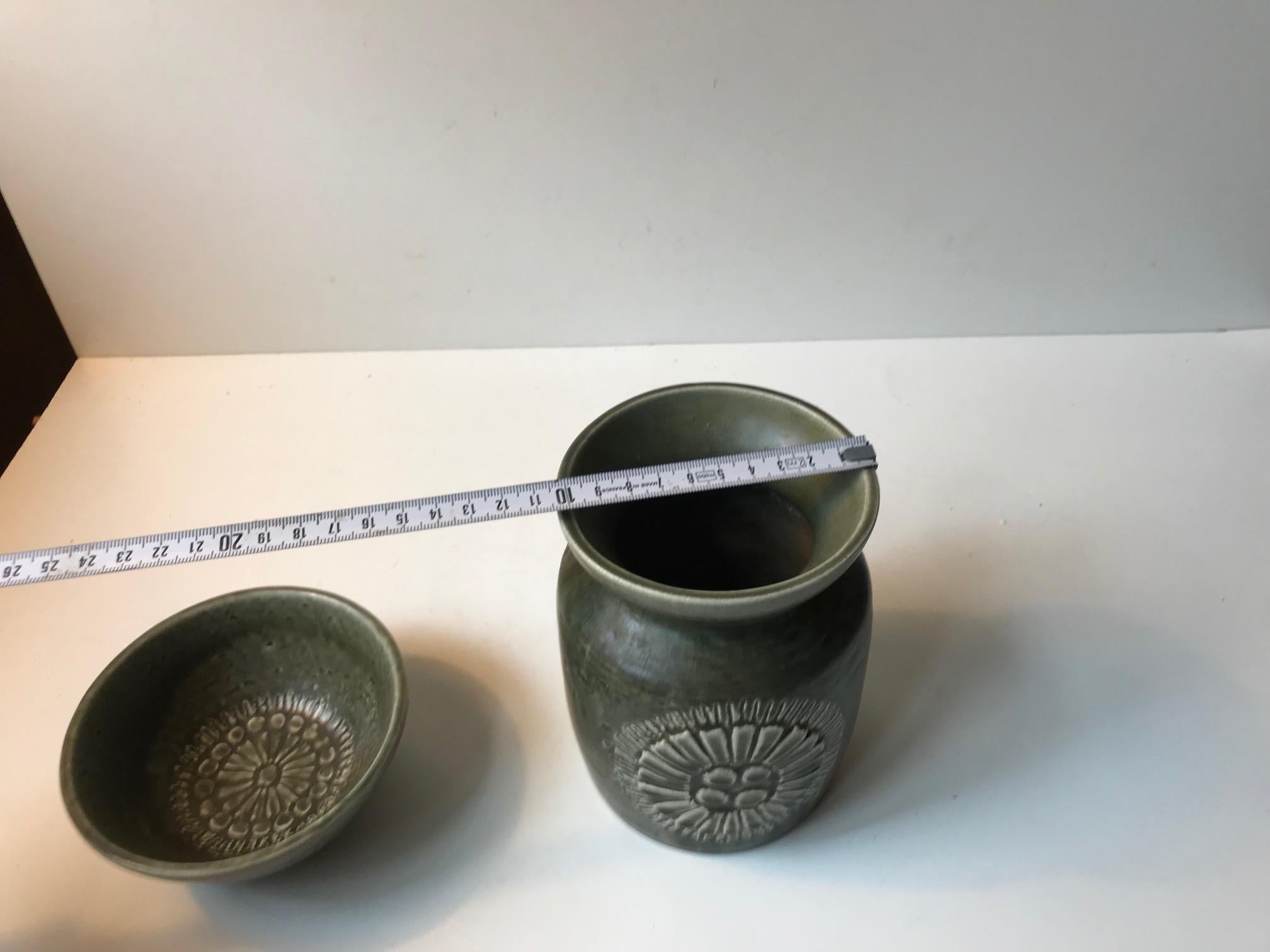 Pottery Olive Green Ceramic Vase and Bowl 'Zenit' by Gunnar Nylund for Rorstrand, 1970s For Sale