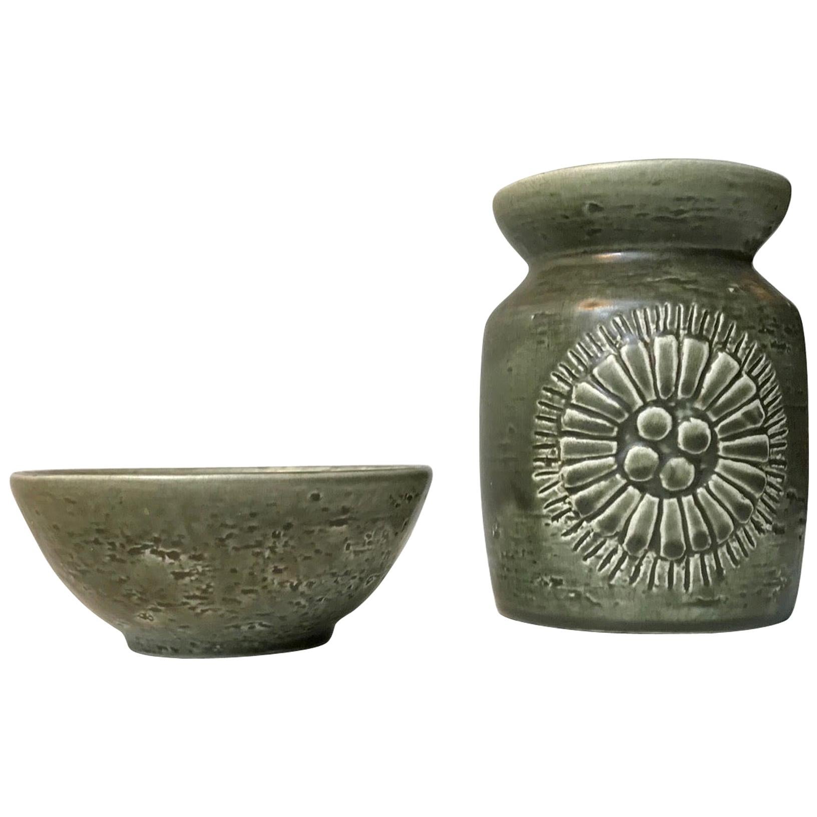 Olive Green Ceramic Vase and Bowl 'Zenit' by Gunnar Nylund for Rorstrand, 1970s For Sale