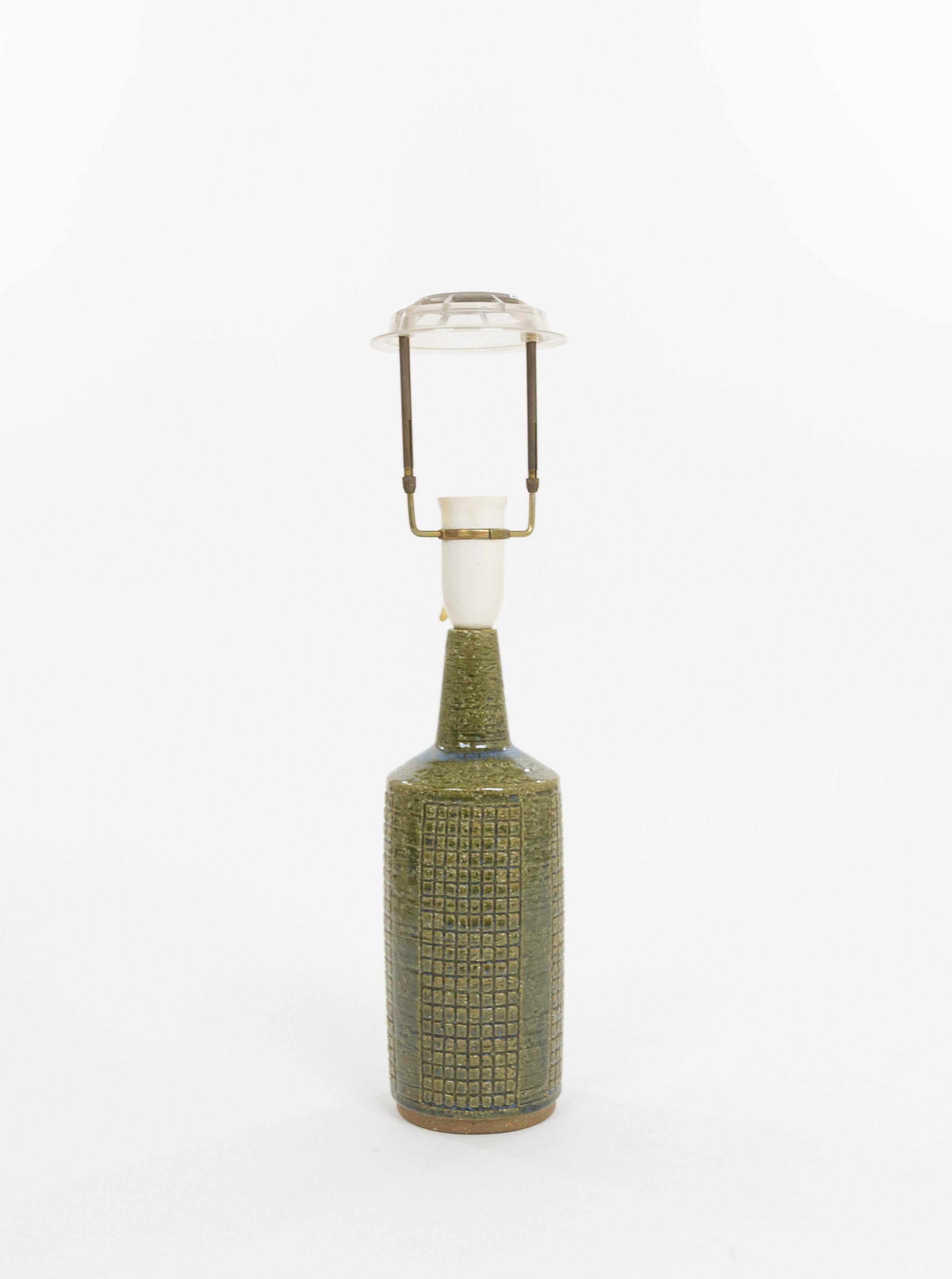 Olive Green DL/30 table lamp by Linnemann-Schmidt for Palshus, 1960s In Good Condition For Sale In Rotterdam, NL