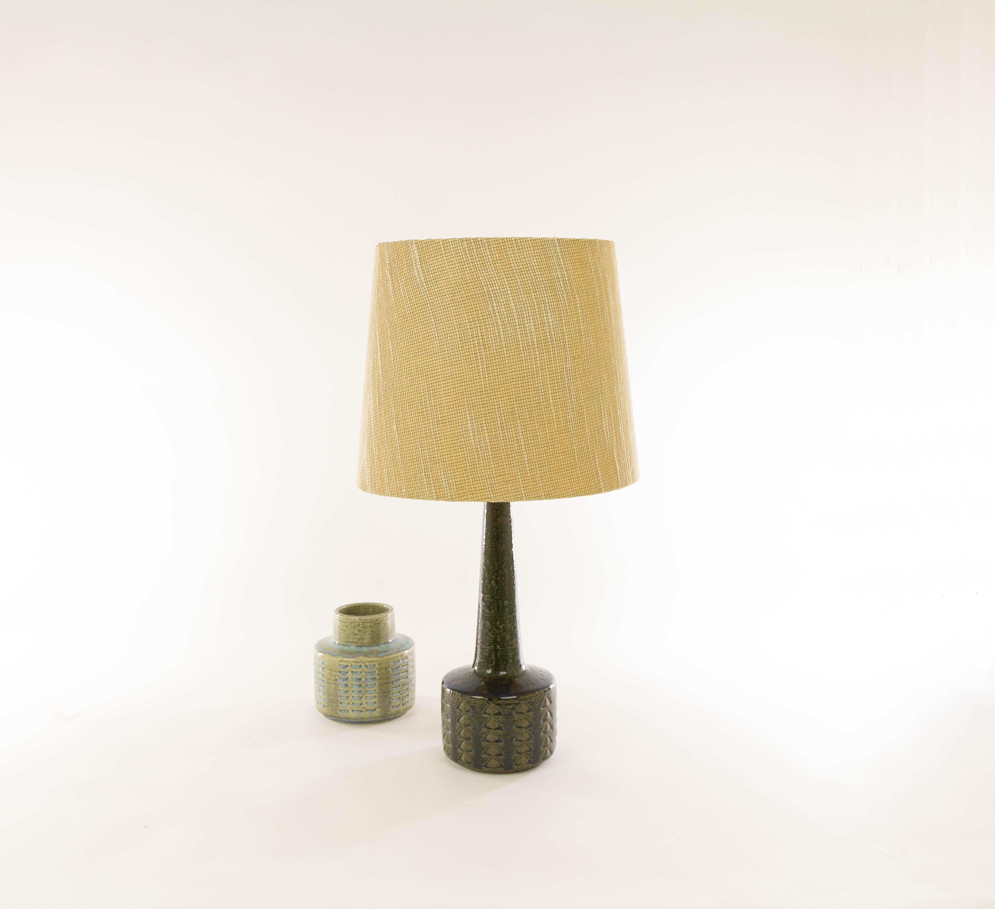 Hand-Crafted Olive Green DL/35 Table Lamp by Linnemann-Schmidt for Palshus, 1960s For Sale