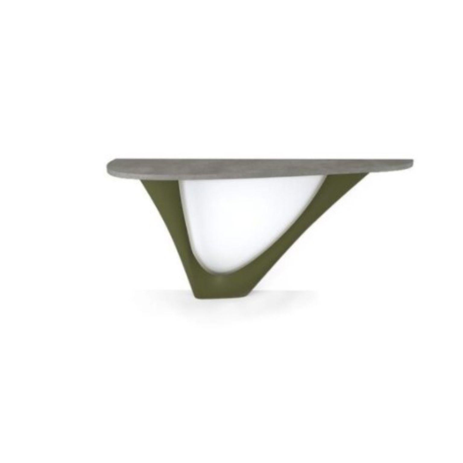 Olivgrünes G-Pult mit Monostahlgestell und Betonplatte von Zieta
Abmessungen: T 43 x B 159 x H 75 cm 
MATERIAL: Beton, Kohlenstoffstahl.
Auch in verschiedenen Farben und Abmessungen erhältlich.

Die G-Console ist ein weiteres bionisches Objekt in