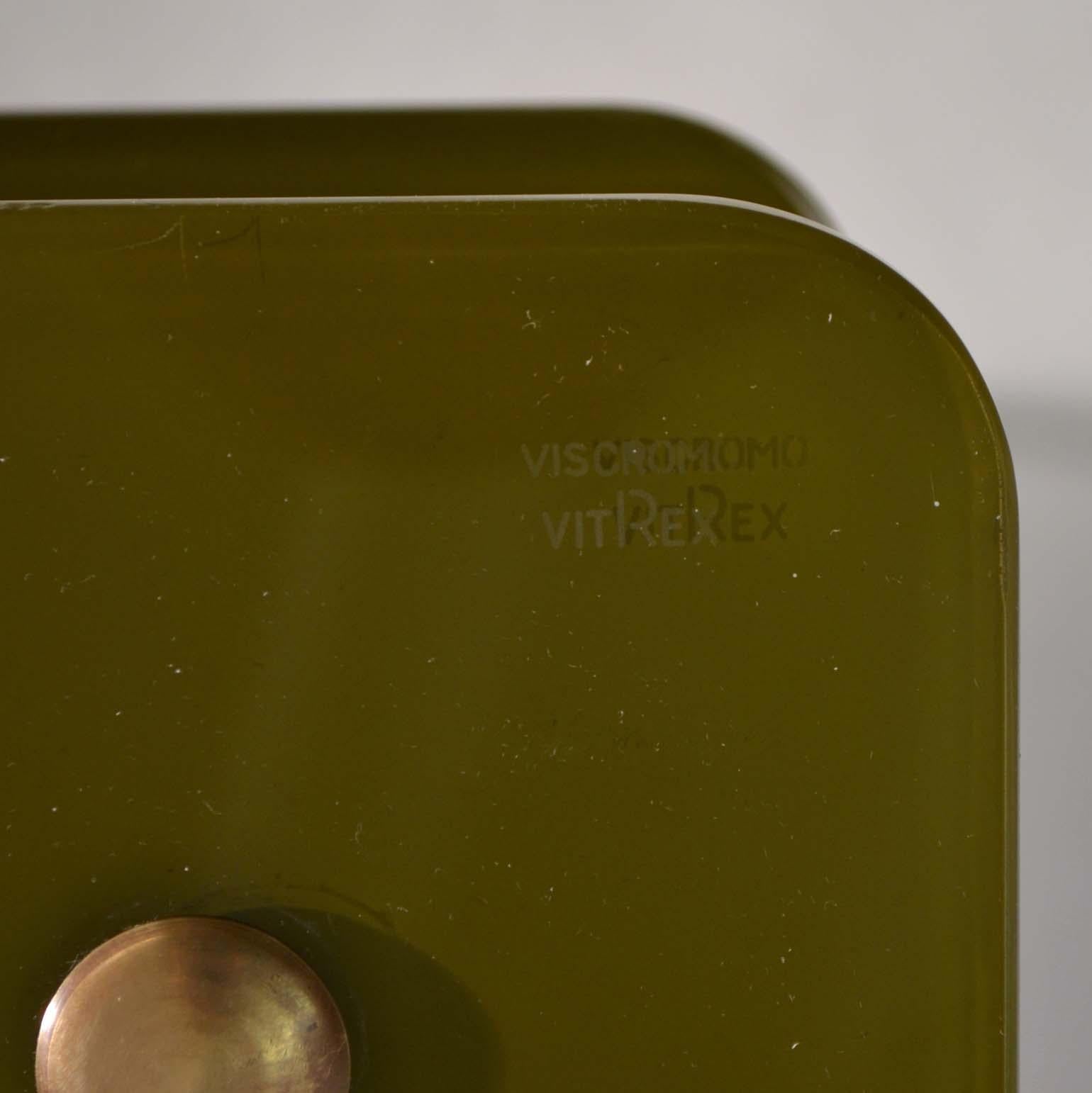 Table basse en verre vert olive d'Eduardo Paoli pour Vitrex, Italie, années 1950 en vente 3