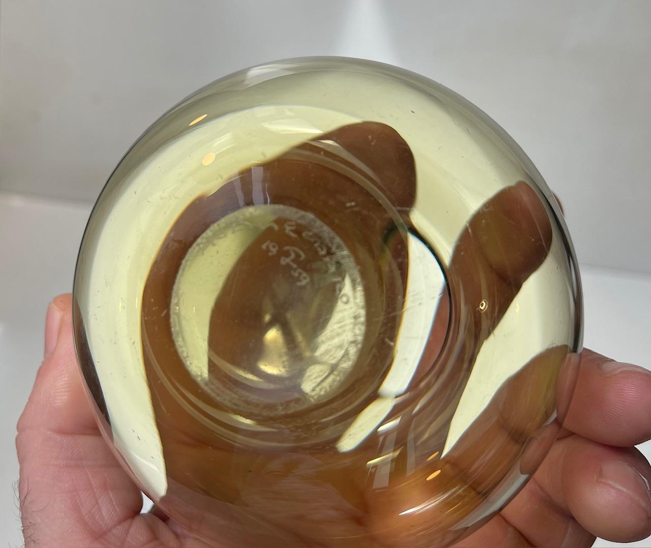 Olive Green Glass Rondo Ball Vase by Per Lutken for Holmegaard, 1959 In Good Condition For Sale In Esbjerg, DK