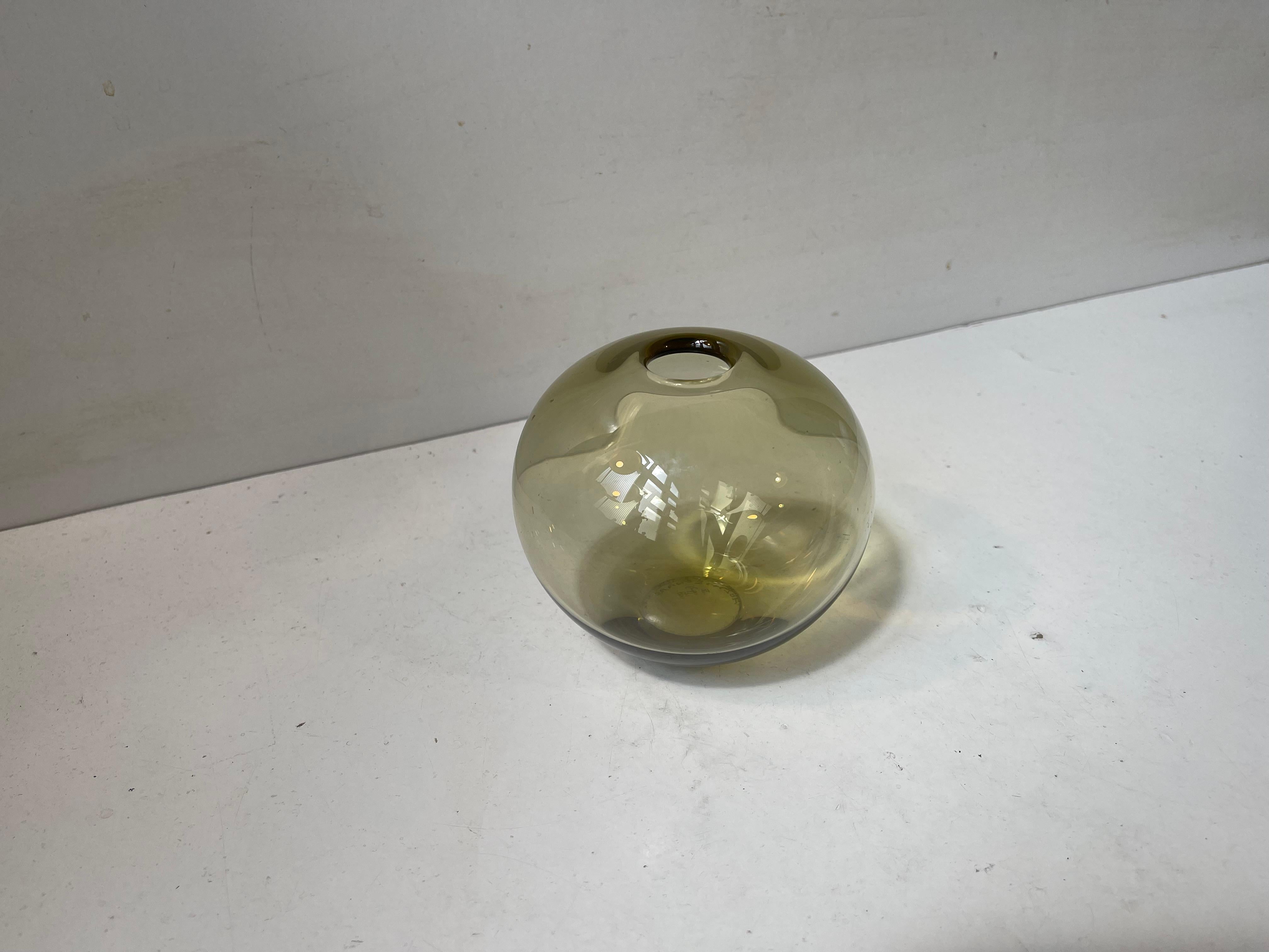 Mid-20th Century Olive Green Glass Rondo Ball Vase by Per Lutken for Holmegaard, 1959 For Sale