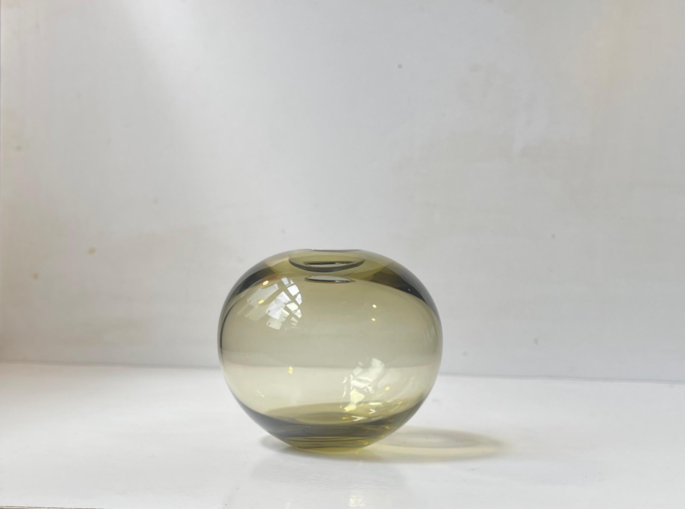 Olive Green Glass Rondo Ball Vase by Per Lutken for Holmegaard, 1959 For Sale 3