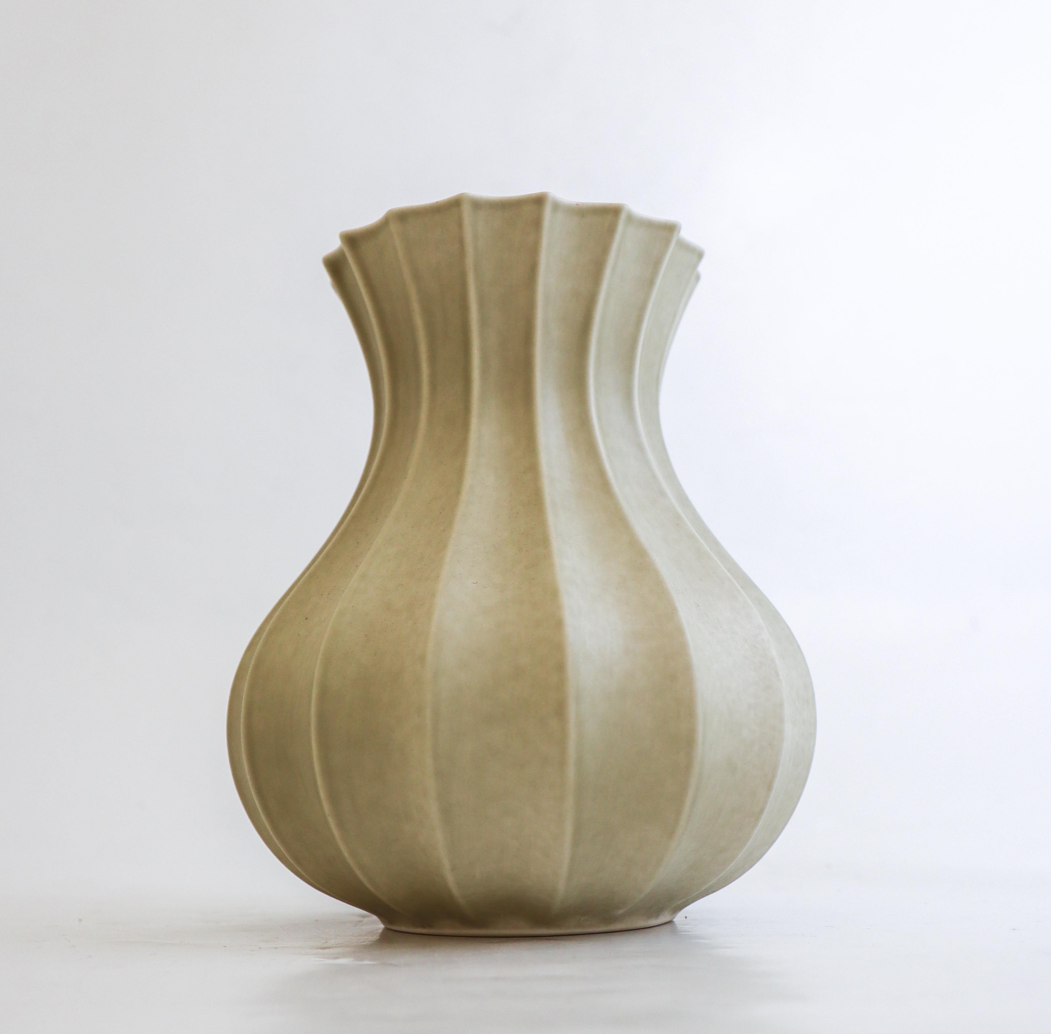 Olive Green / Grey Ceramic Vase, Pia Rönndahl Rörstrand, Scandinavian Modern In Excellent Condition For Sale In Stockholm, SE