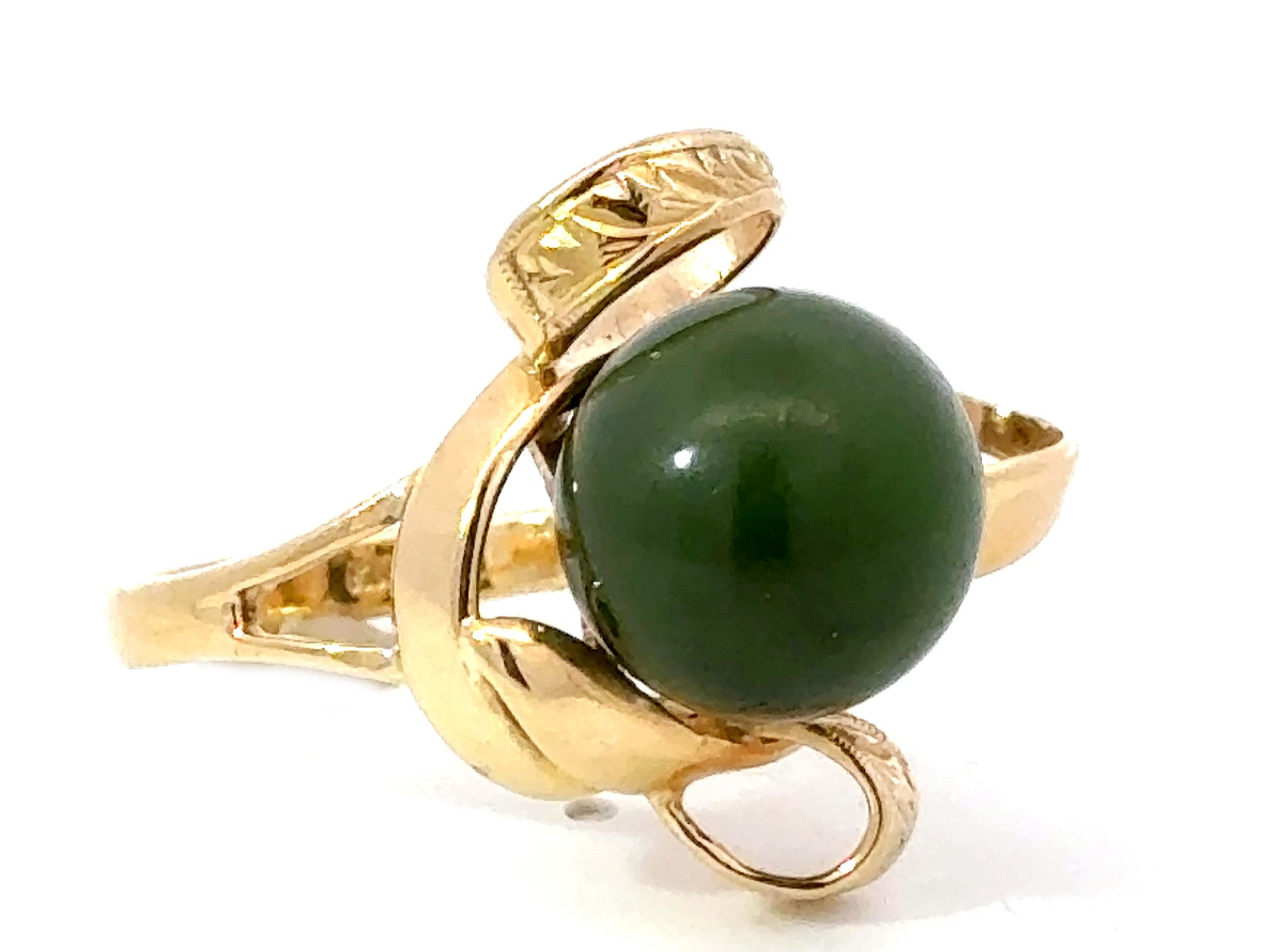 Modern Olive Green Jade Bead Ring 18k Yellow Gold For Sale