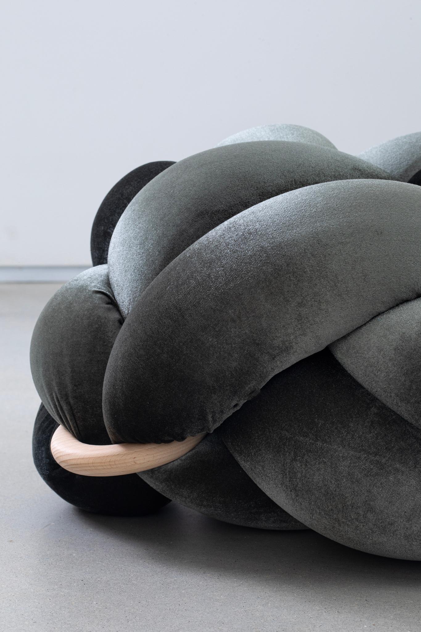 XXIe siècle et contemporain Pouf ottomane 30X30 pouces en velours vert olive fait à la main par Knots Studio en vente