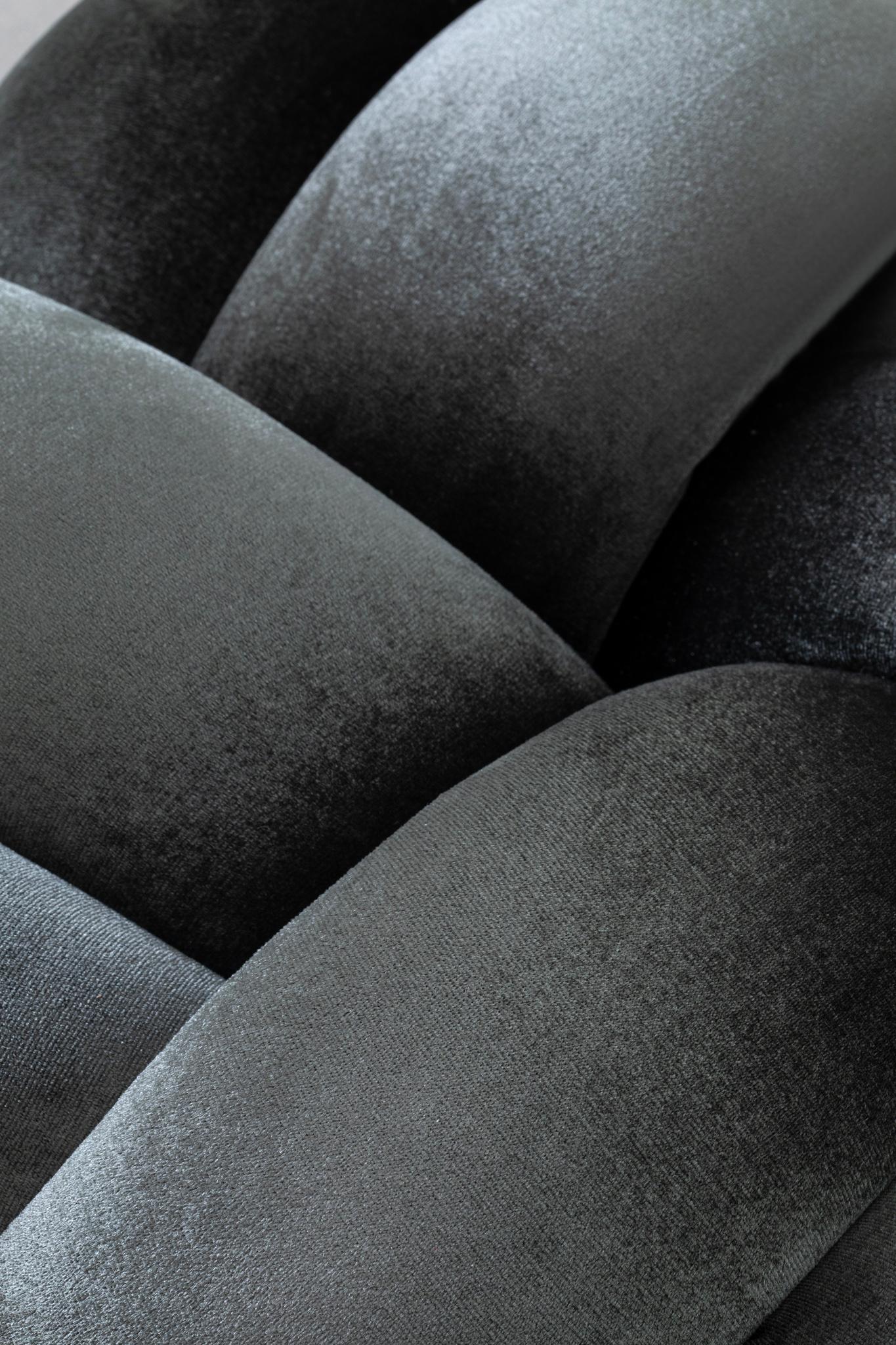 Tissu d'ameublement Pouf ottomane 30X30 pouces en velours vert olive fait à la main par Knots Studio en vente
