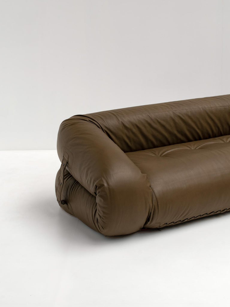 Italian Olive Green Leather Anfibio Sofa Bed by Alessandro Becchi for Giovannetti, 1970s For Sale