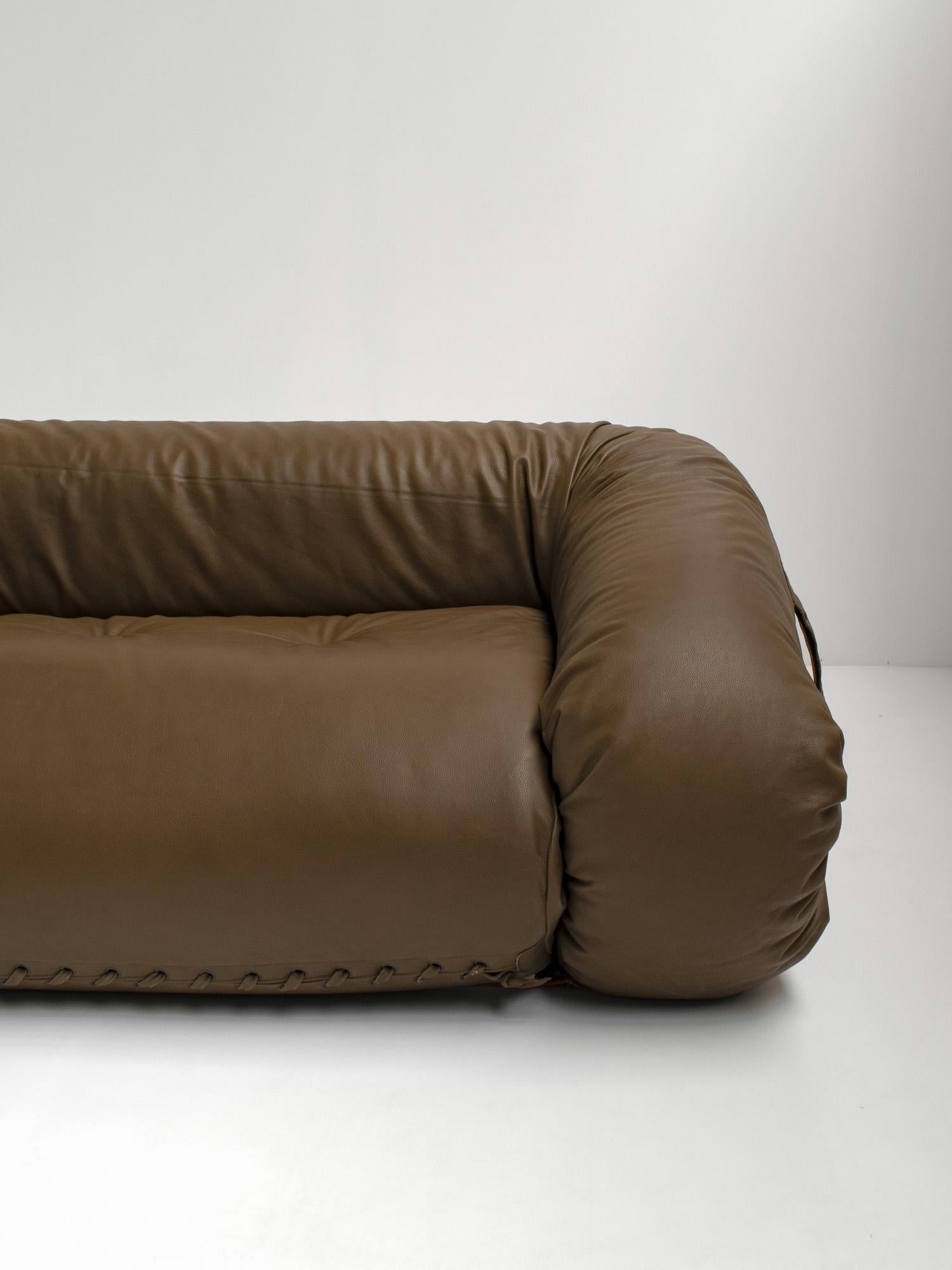 Olive Green Leather Anfibio Sofa Bed by Alessandro Becchi for Giovannetti, 1970s 1