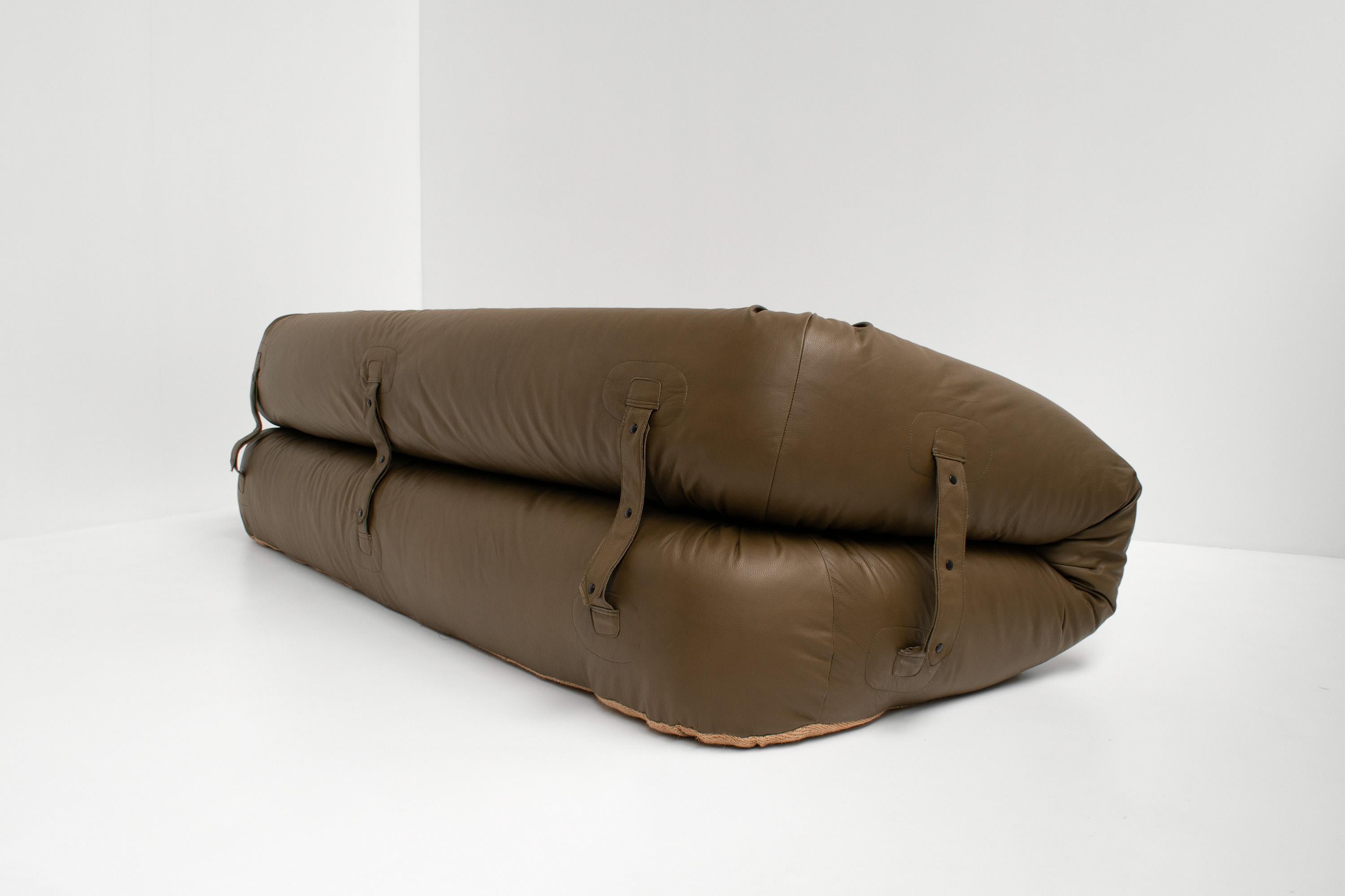 Olive Green Leather Anfibio Sofa Bed by Alessandro Becchi for Giovannetti, 1970s 3