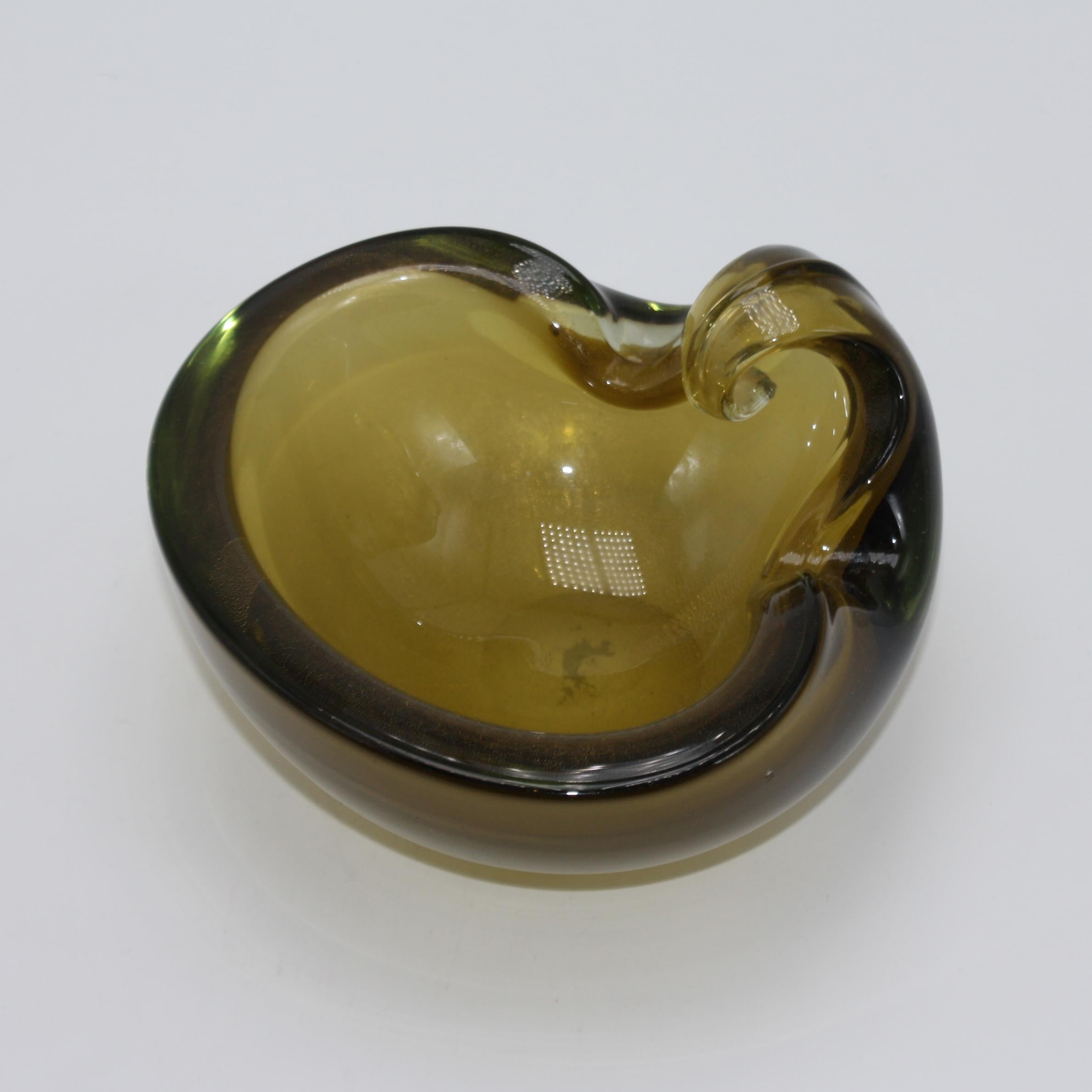 Olive Green Murano Bowl with Flip, circa 1950 In Good Condition For Sale In Dallas, TX