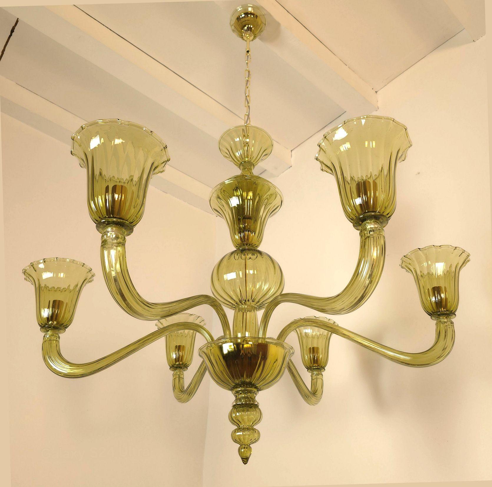 Mid-Century Modern Olive green Murano glass chandelier For Sale