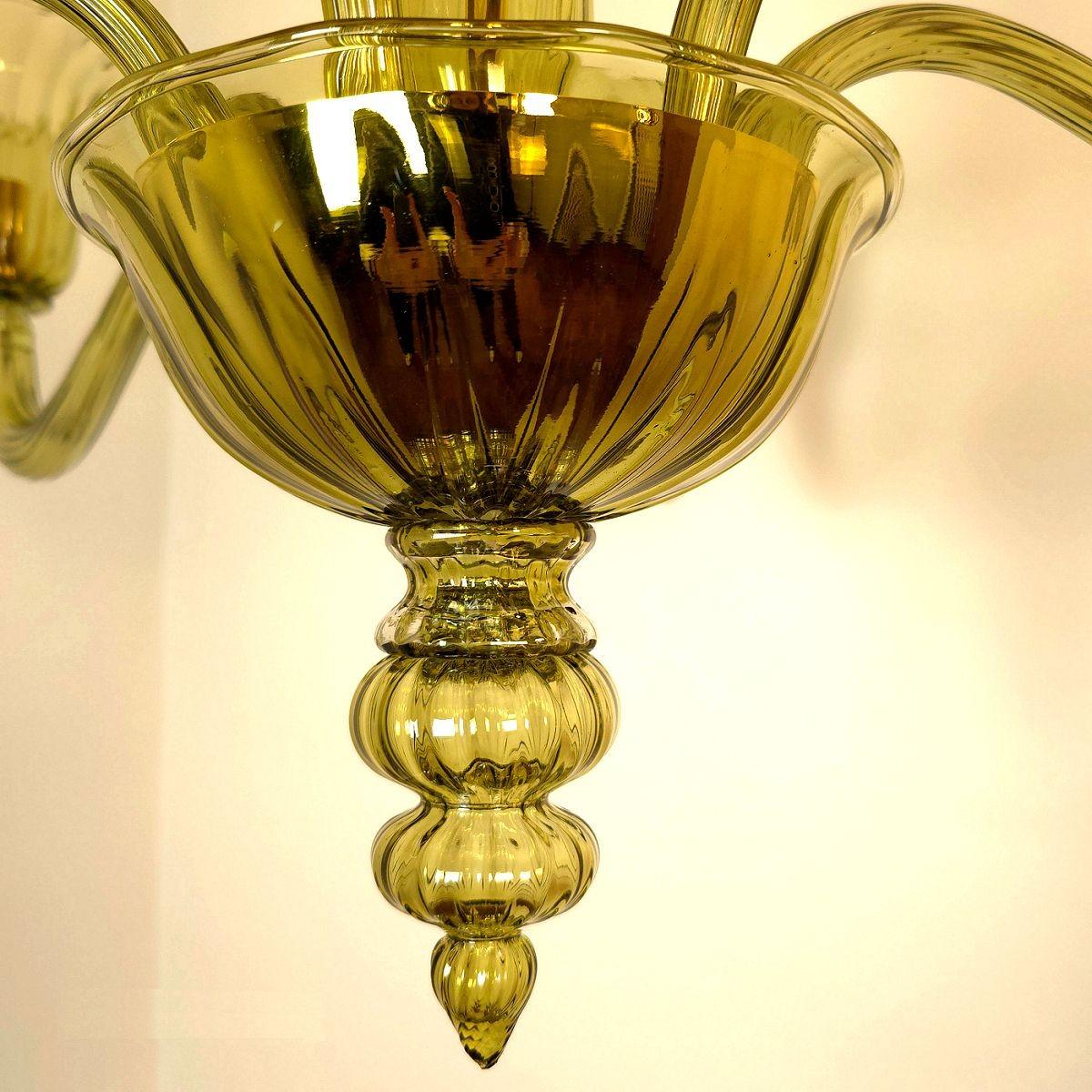 Lámpara de cristal de Murano verde oliva finales del siglo XX en venta