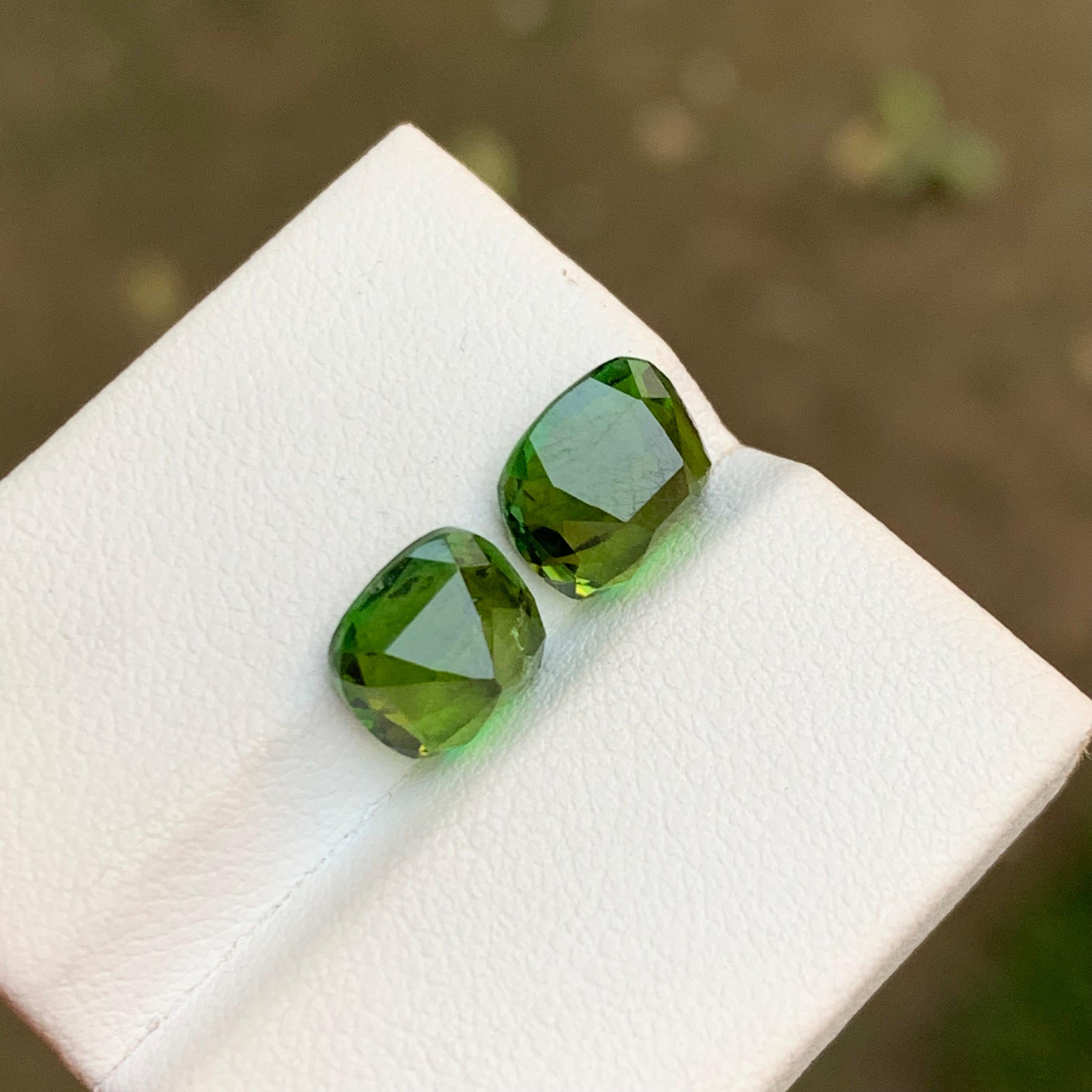 Olive Green Natural Tourmaline Gemstone 5.15 Ct Step Cushion  Earrings Jewelry In New Condition For Sale In Peshawar, PK