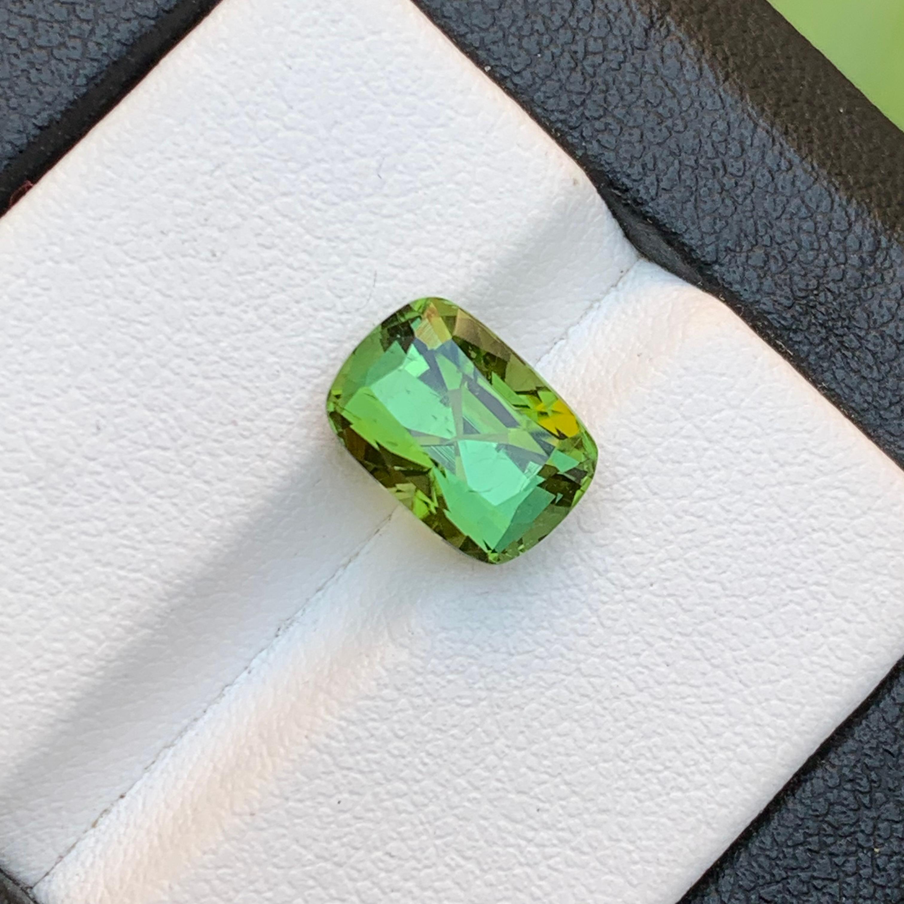 Olive Grün Natürlicher Turmalin Ring Lose Edelstein 3,45 Ct Kissenschliff (Zeitgenössisch) im Angebot