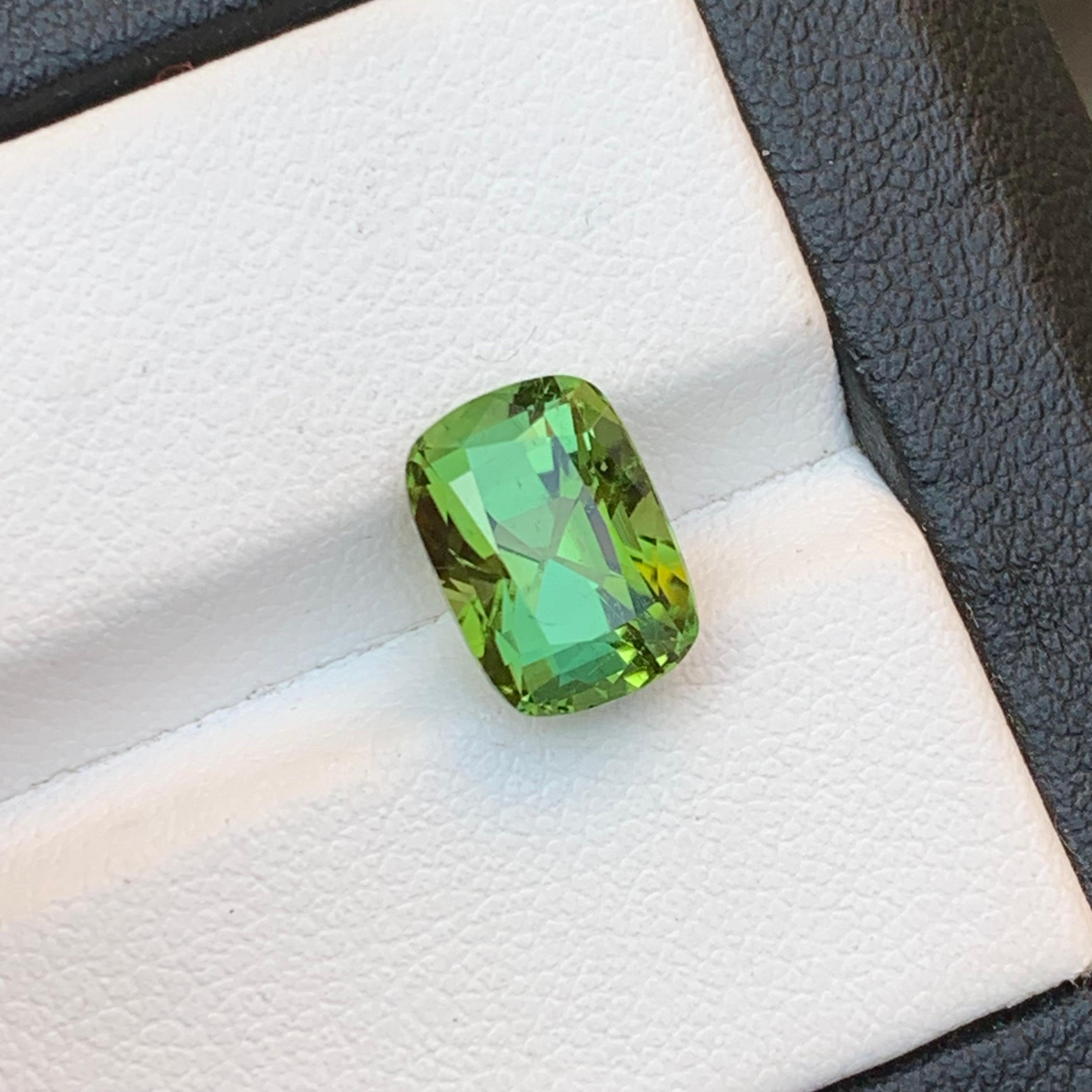 Olive Grün Natürlicher Turmalin Ring Lose Edelstein 3,45 Ct Kissenschliff im Angebot 2
