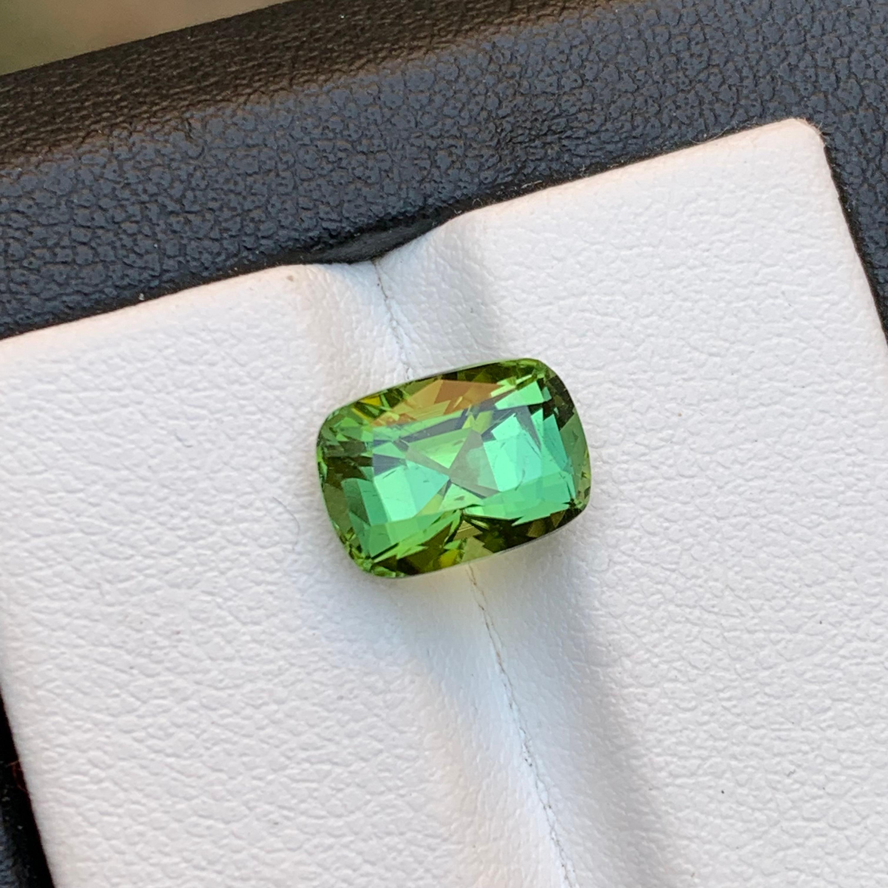 Olive Grün Natürlicher Turmalin Ring Lose Edelstein 3,45 Ct Kissenschliff im Angebot 3