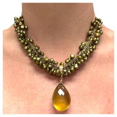 Collar Paradizia de Perlas Verde Oliva con Citrino Limón y Diamantes