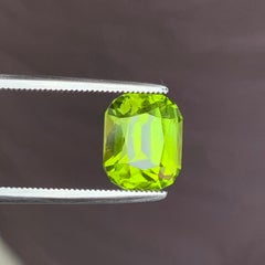 Olive Green Peridot Cushion Cut Loose Natural Gemstone for Fine Jewellery