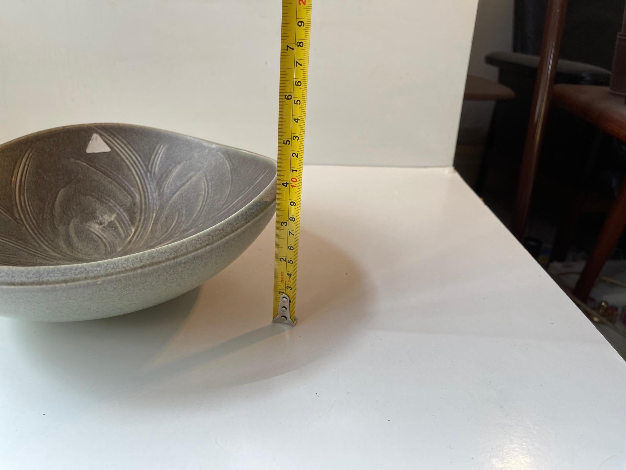 Olive Green Sgrafitto Stoneware Bowl from Lehmann Langeland, 1970s For Sale 1