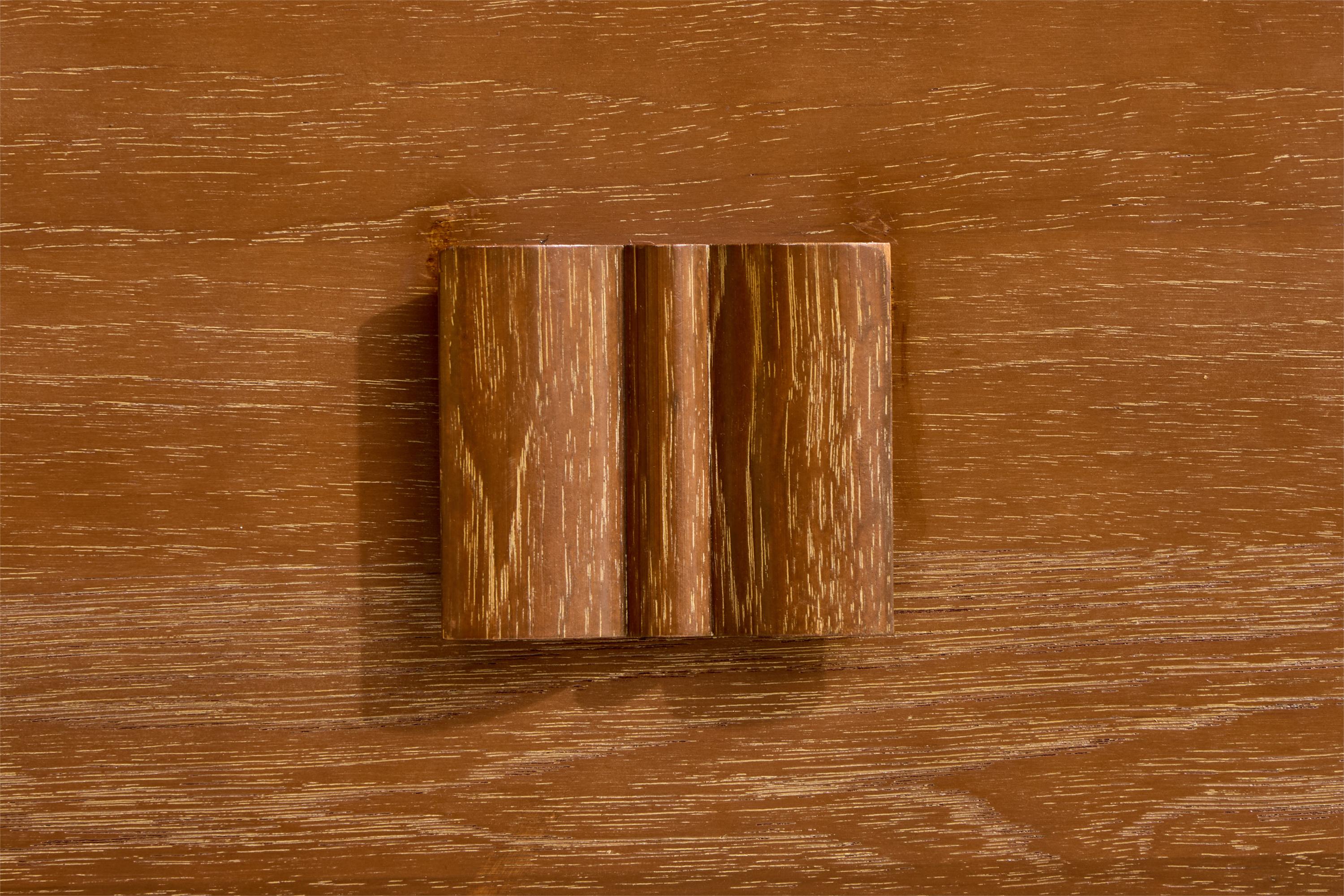 Quercia Olive & Myers, Comò, Oak, Stati Uniti, anni '50 in vendita