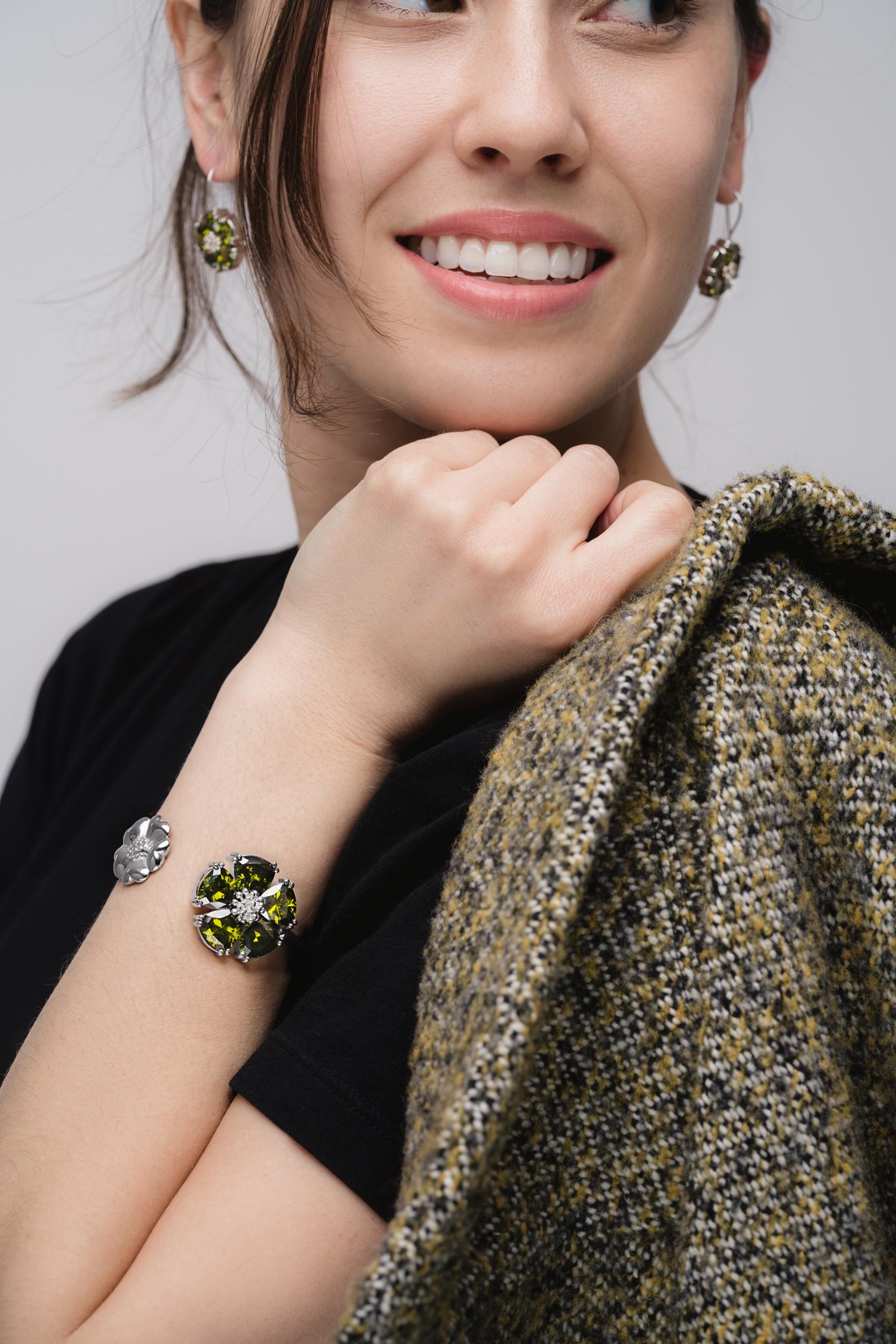 Olive Peridot Blossom Large Mixed Media Hinge Bracelet In New Condition For Sale In New York, NY