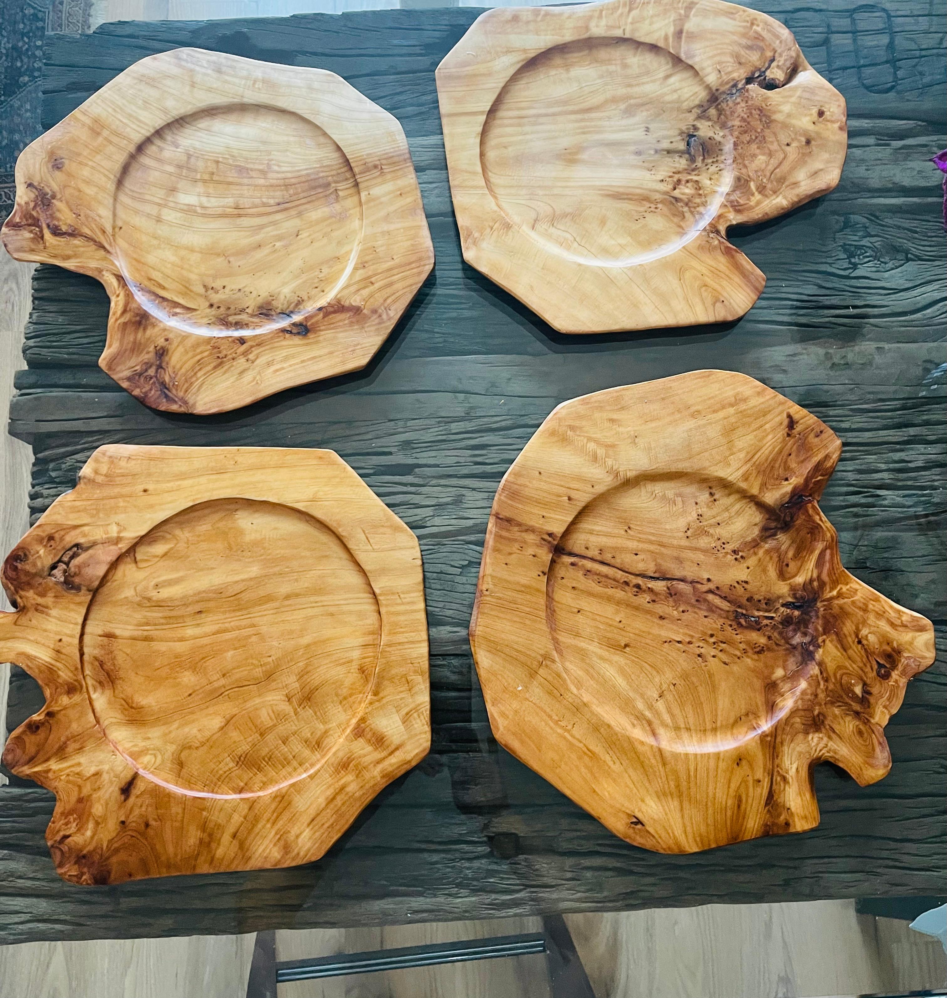 Platos 4 S de Madera de Raíz de Olivo Hechos a Mano Moderno orgánico en venta