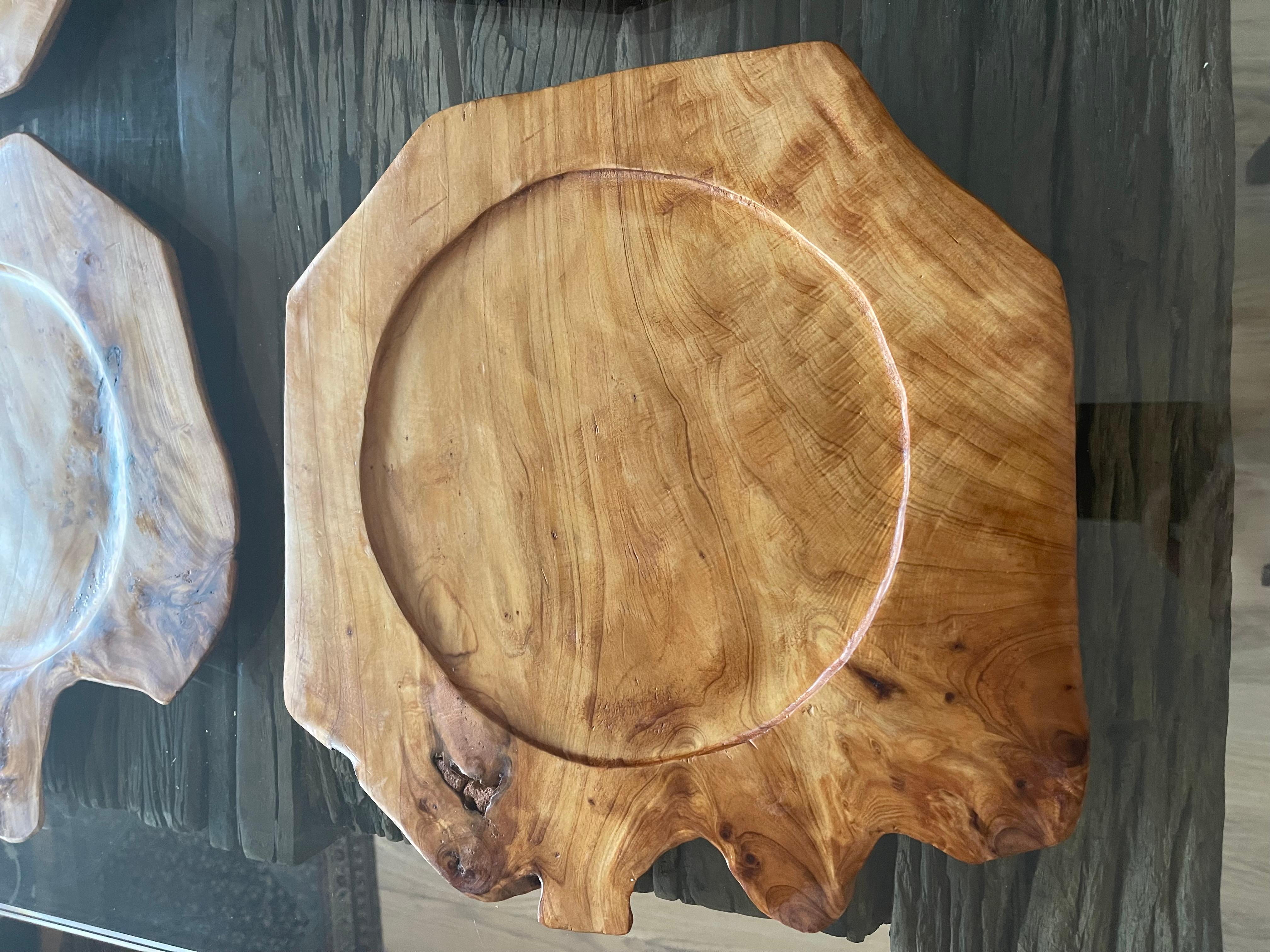Platos 4 S de Madera de Raíz de Olivo Hechos a Mano en Bueno estado para la venta en Boca Raton, FL