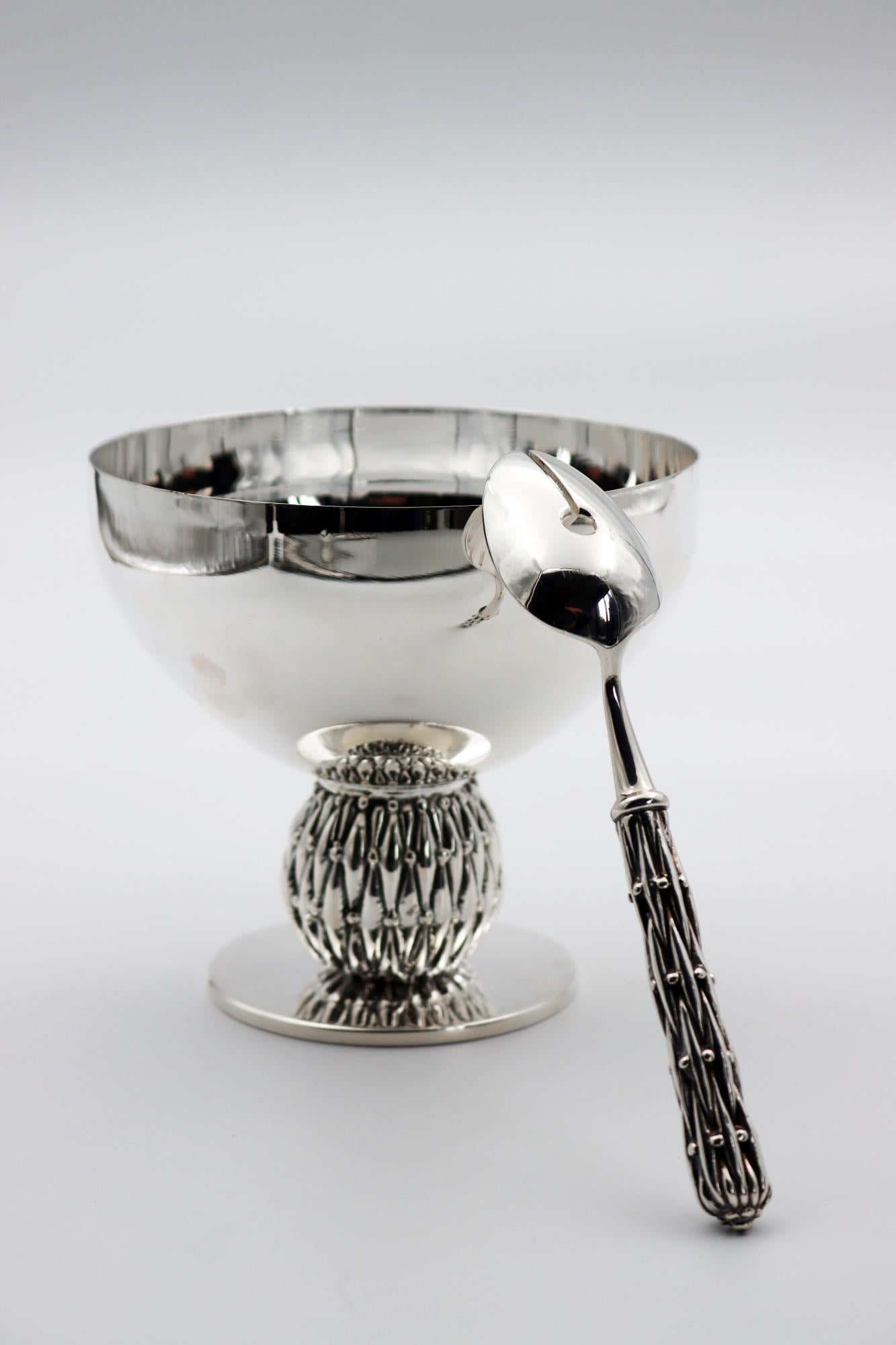 Olive Spoon and Small Table Centre in Silver Bronze For Sale 1