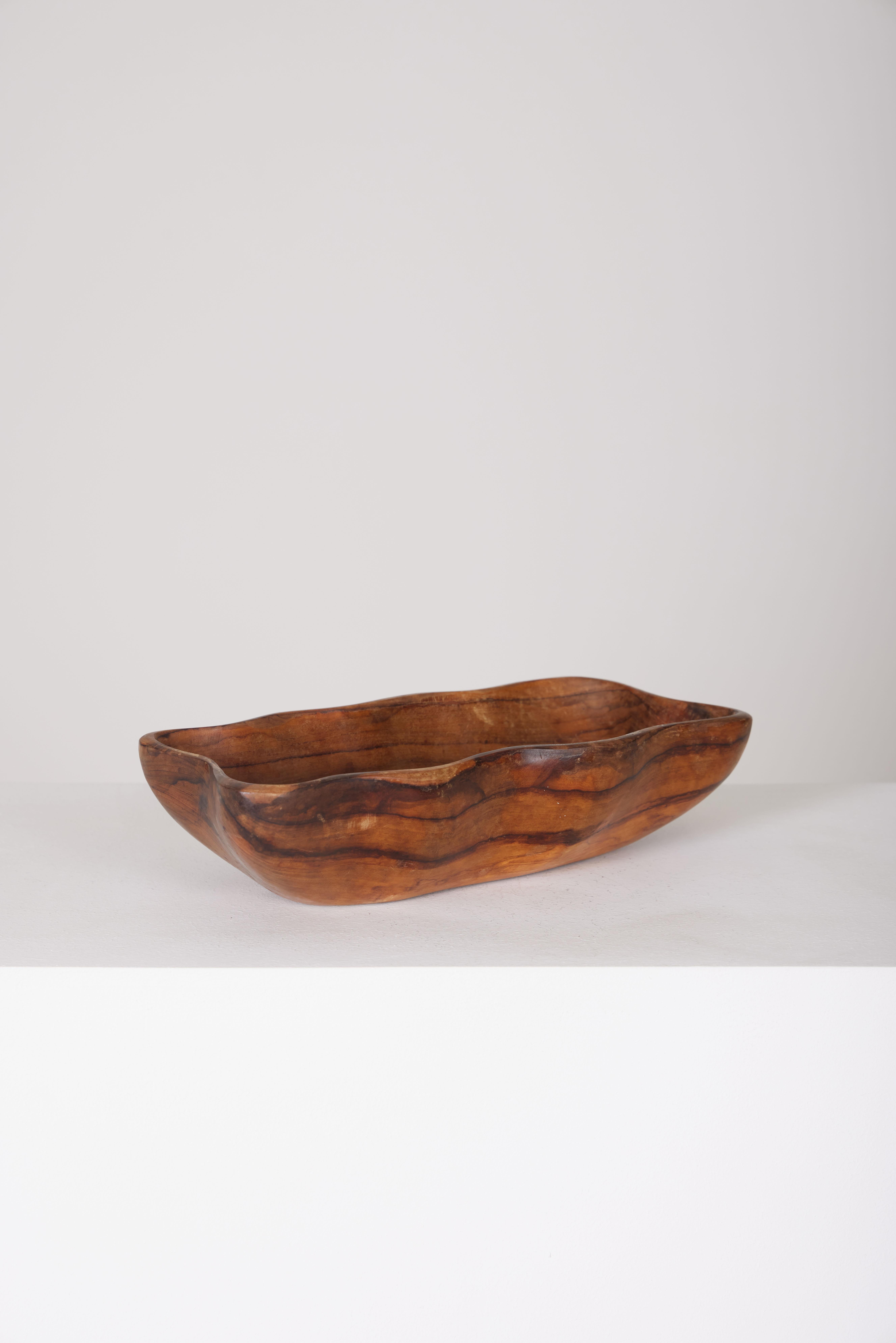 Freeform olive wood bowl
LP1426