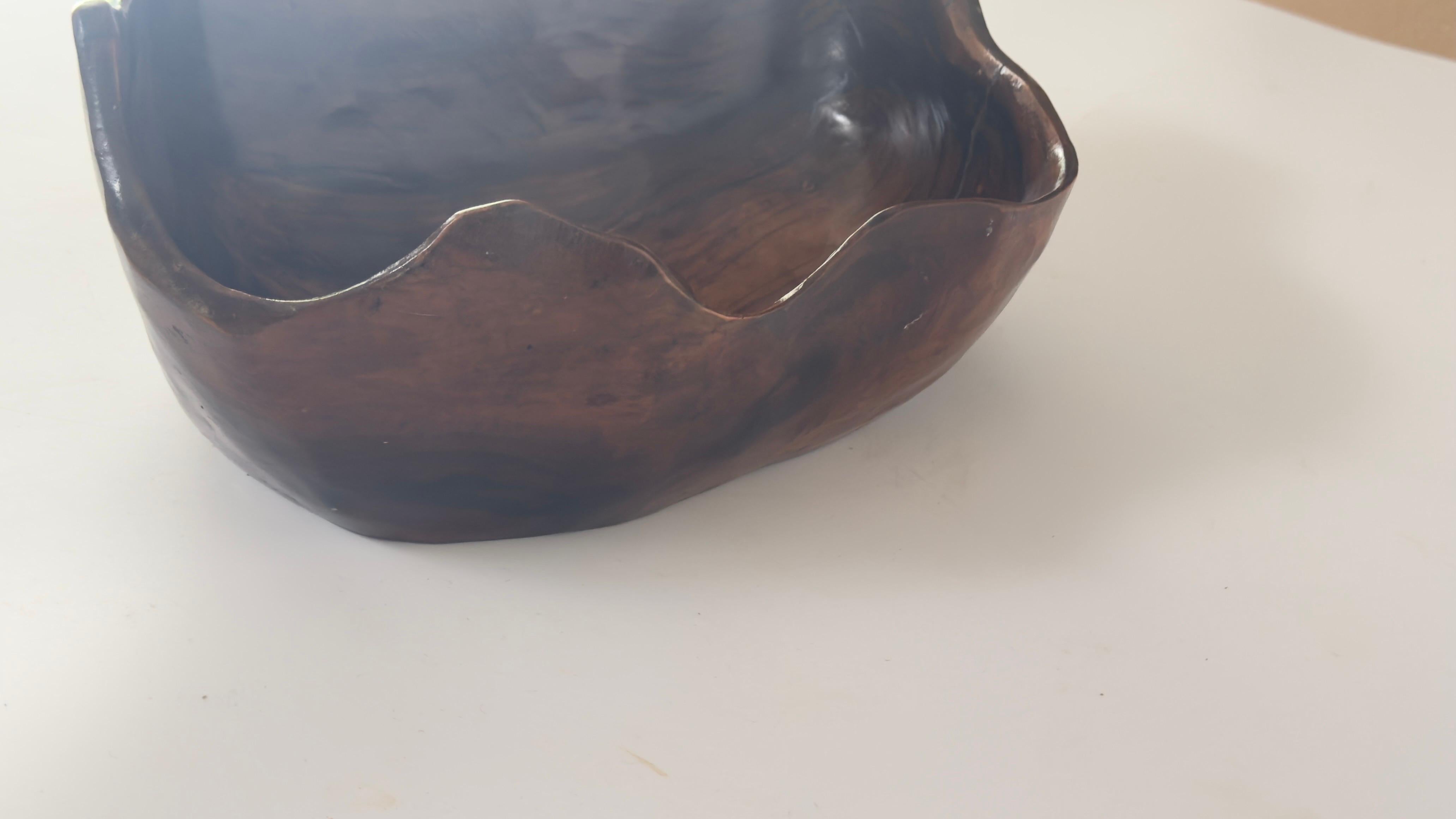 Olive Wood Bowl Französischer Riviera-Stil, Frankreich 1970 Brown Farbe im Zustand „Gut“ im Angebot in Auribeau sur Siagne, FR