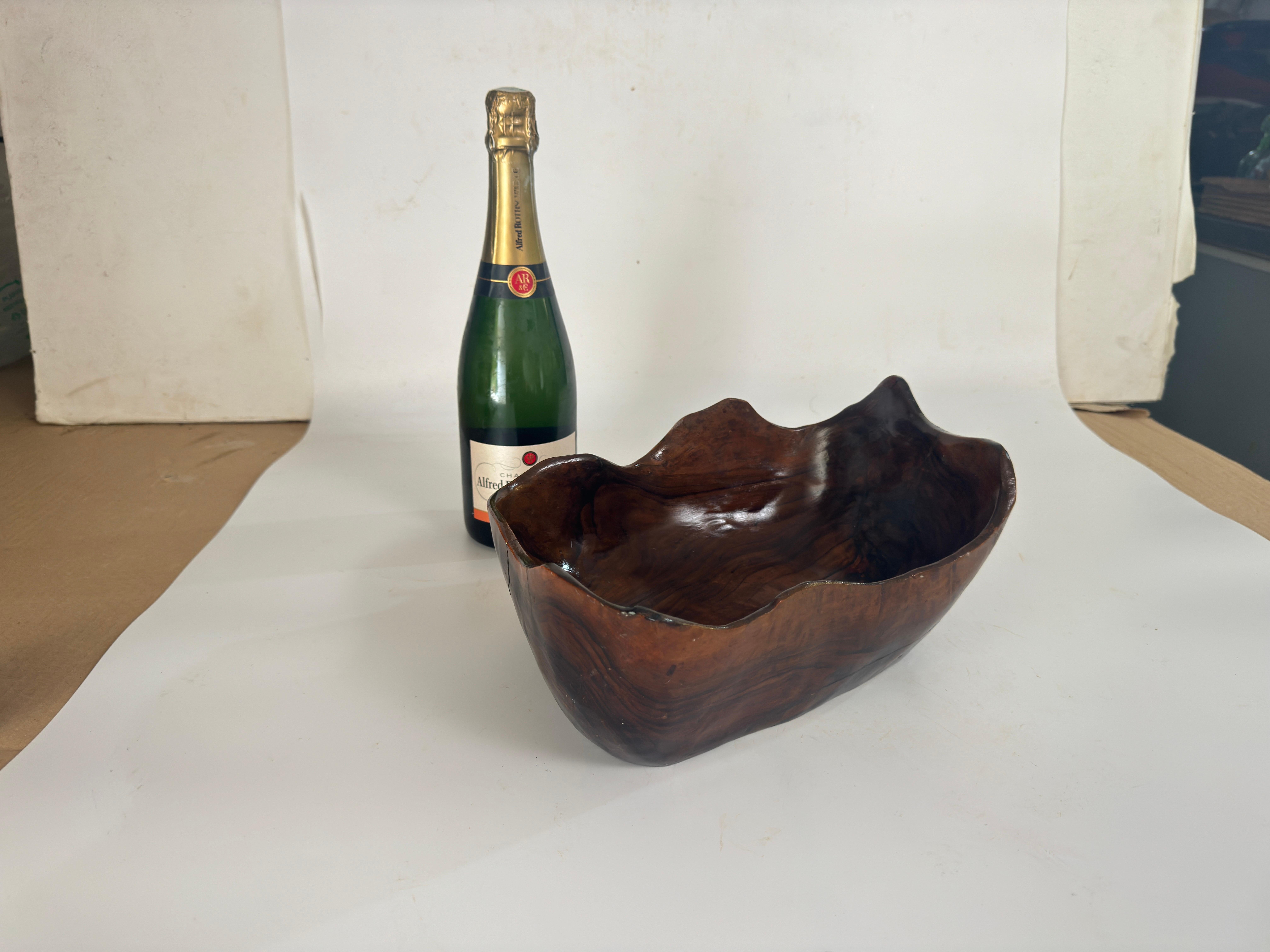 Olive Wood Bowl Französischer Riviera-Stil, Frankreich 1970 Brown Farbe (Obstholz) im Angebot