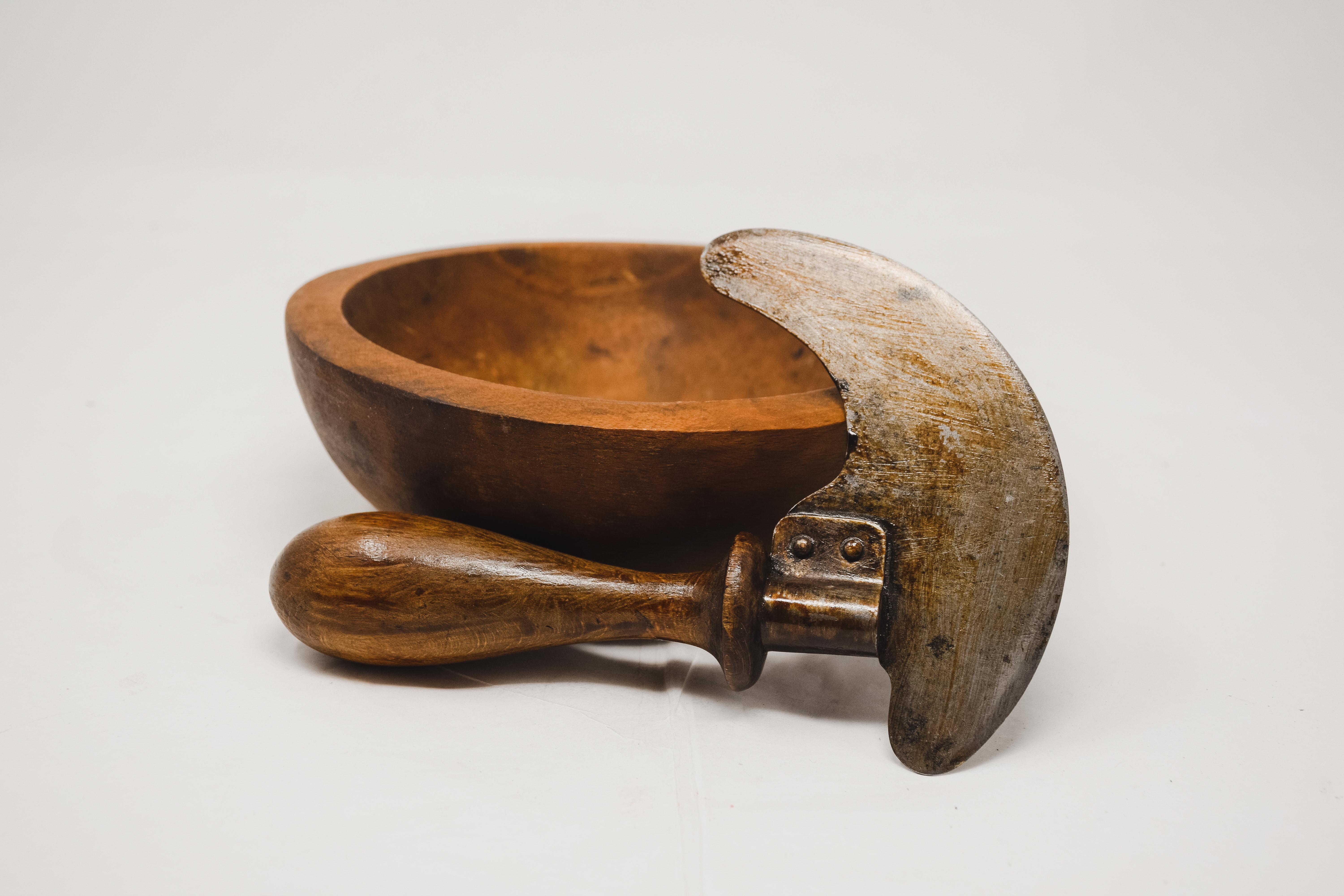 French Olive Wood Bowl with Herb Cutter